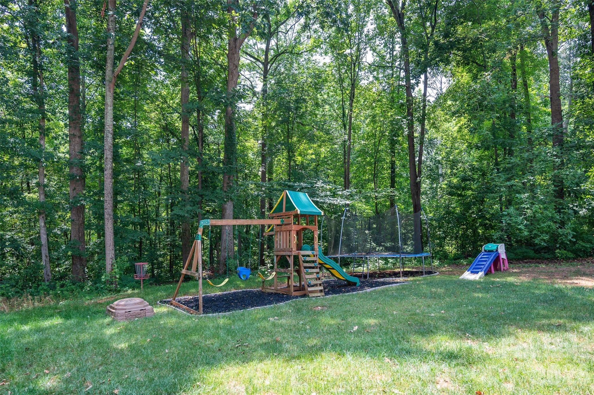 452 Faith Rd, Mooresville, NC 28115