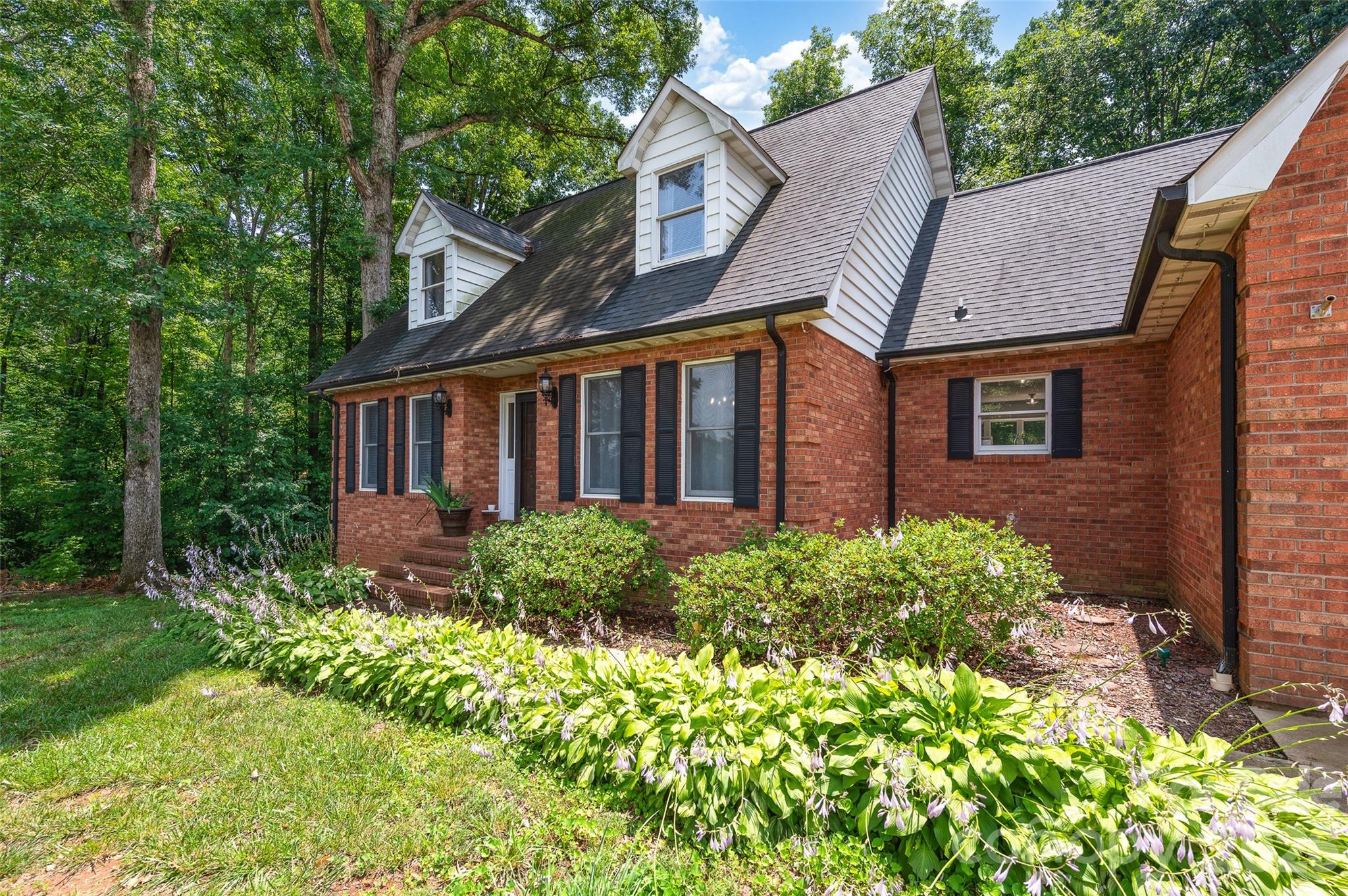 452 Faith Rd, Mooresville, NC 28115