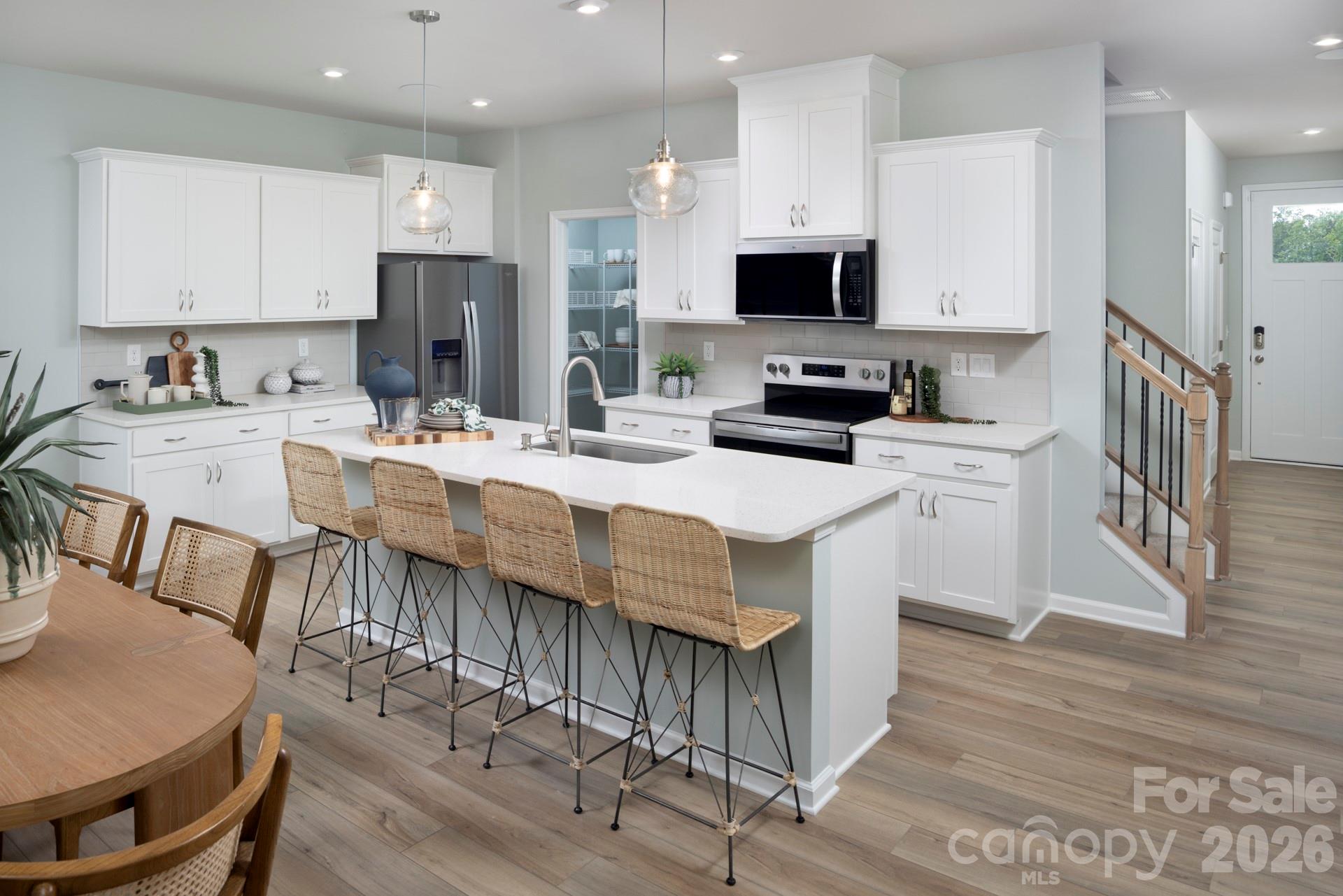 1313 Vibrant Rd, Charlotte, NC 28215