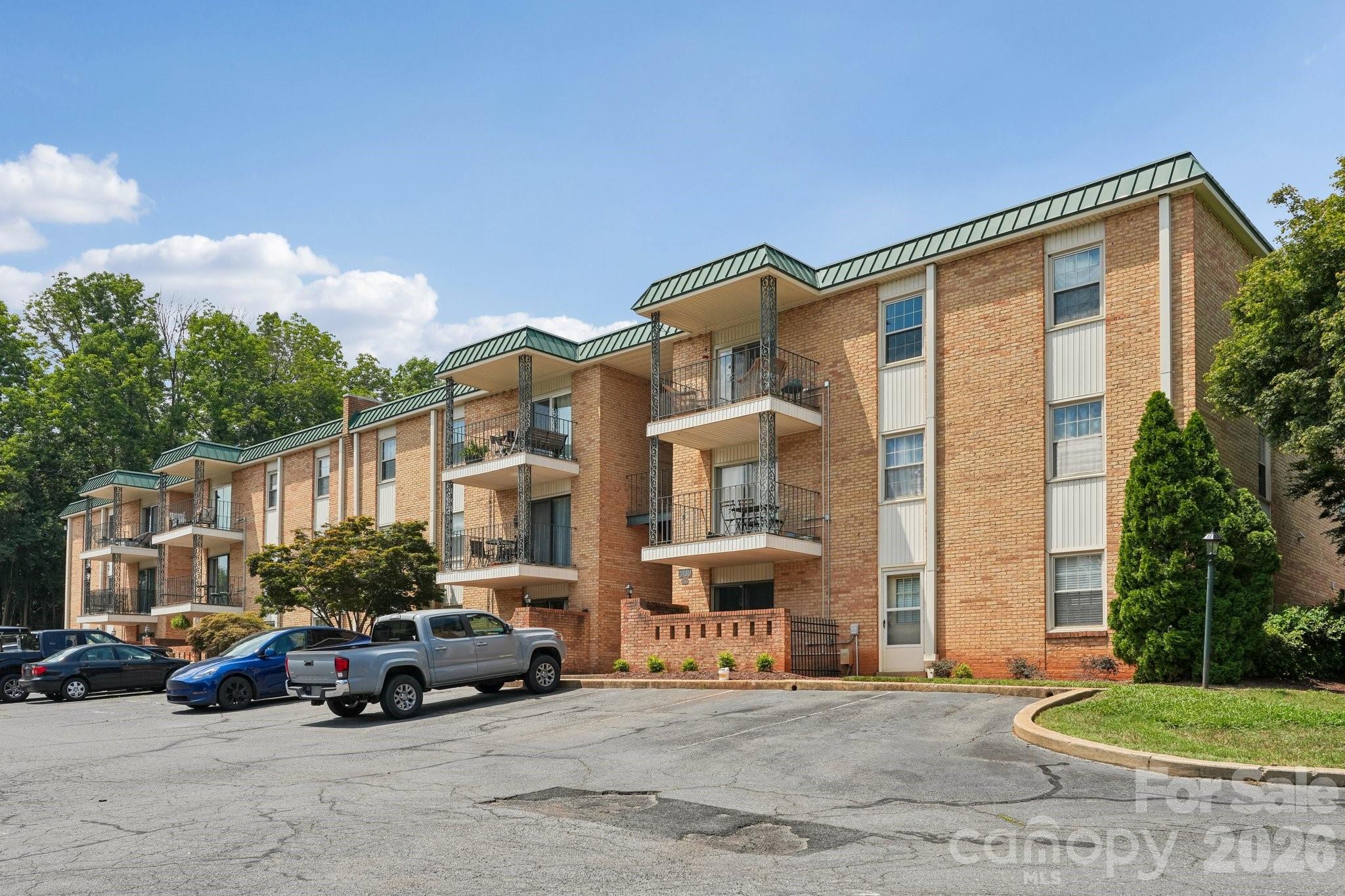 4736 Hedgemore Dr #G, Charlotte, NC 28209
