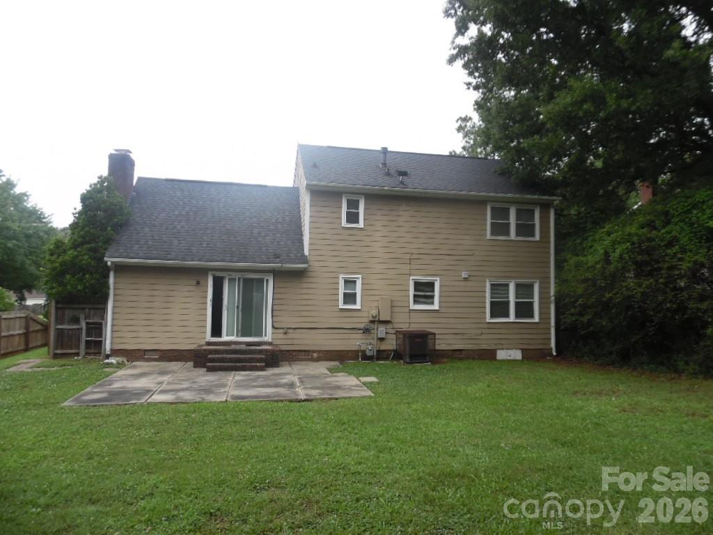 6311 Coach Hill Ln, Charlotte, NC 28212