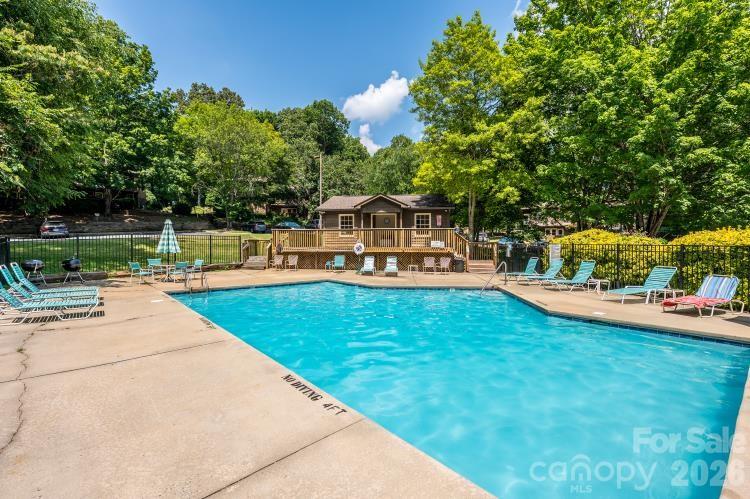 3605 Colony Crossing Dr, Charlotte, NC 28226