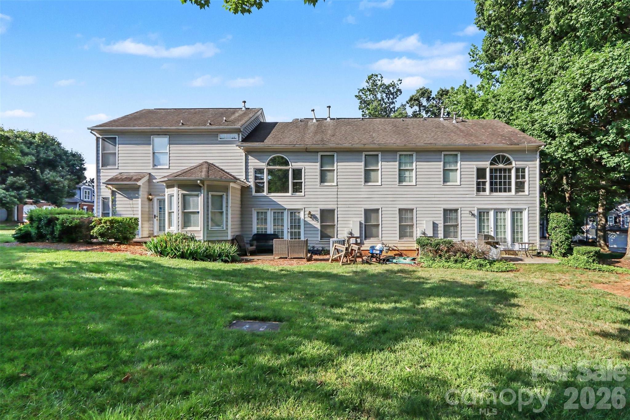 8606 Fox Chase Ln, Charlotte, NC 28269