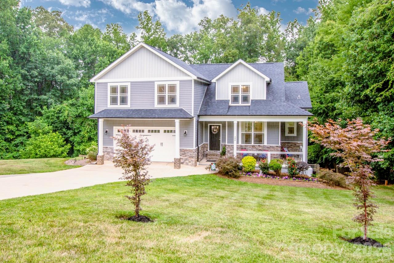 155 Wood Acre Dr, Mooresville, NC 28115