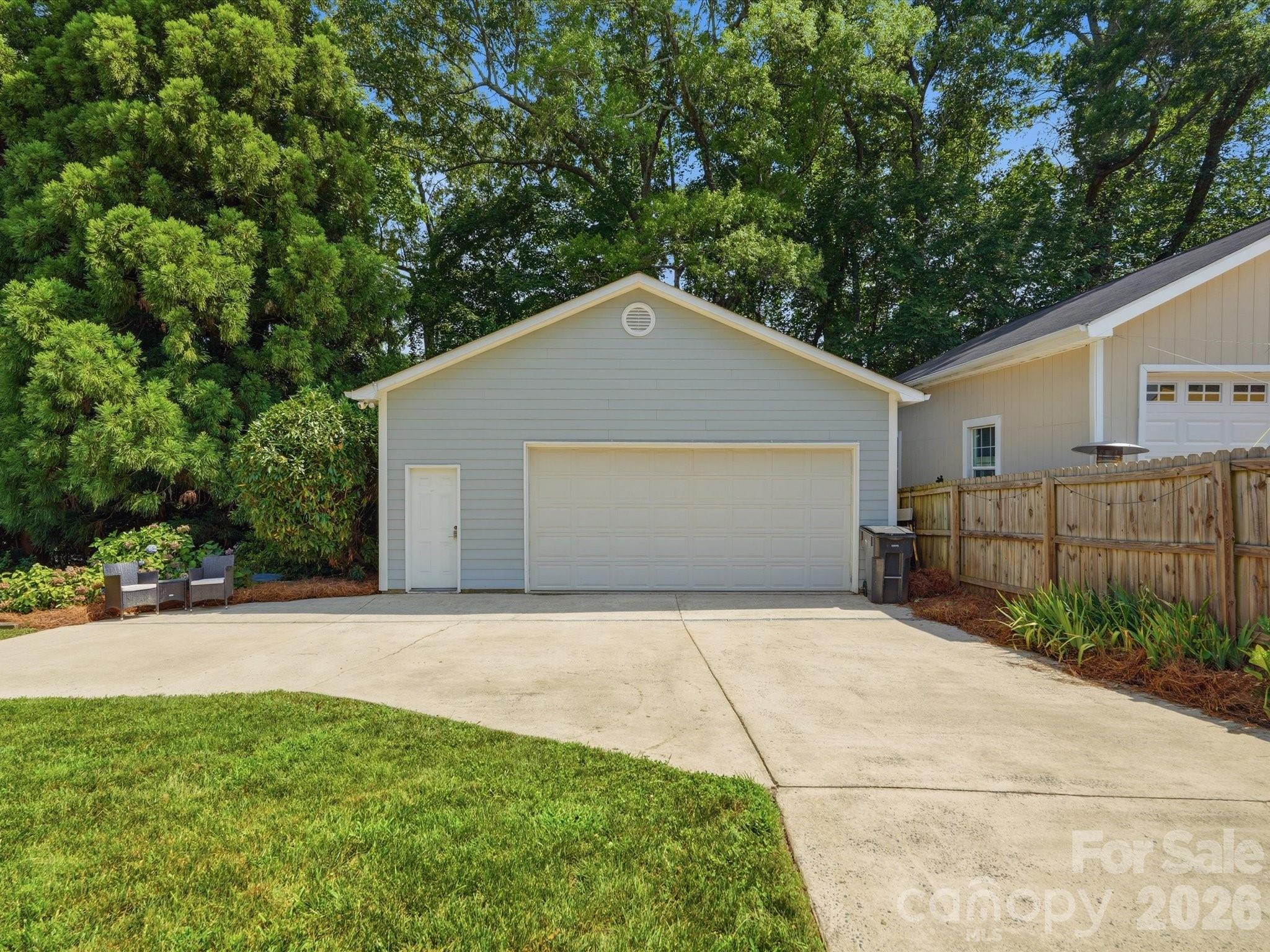 1730 Delchester Dr, Charlotte, NC 28210