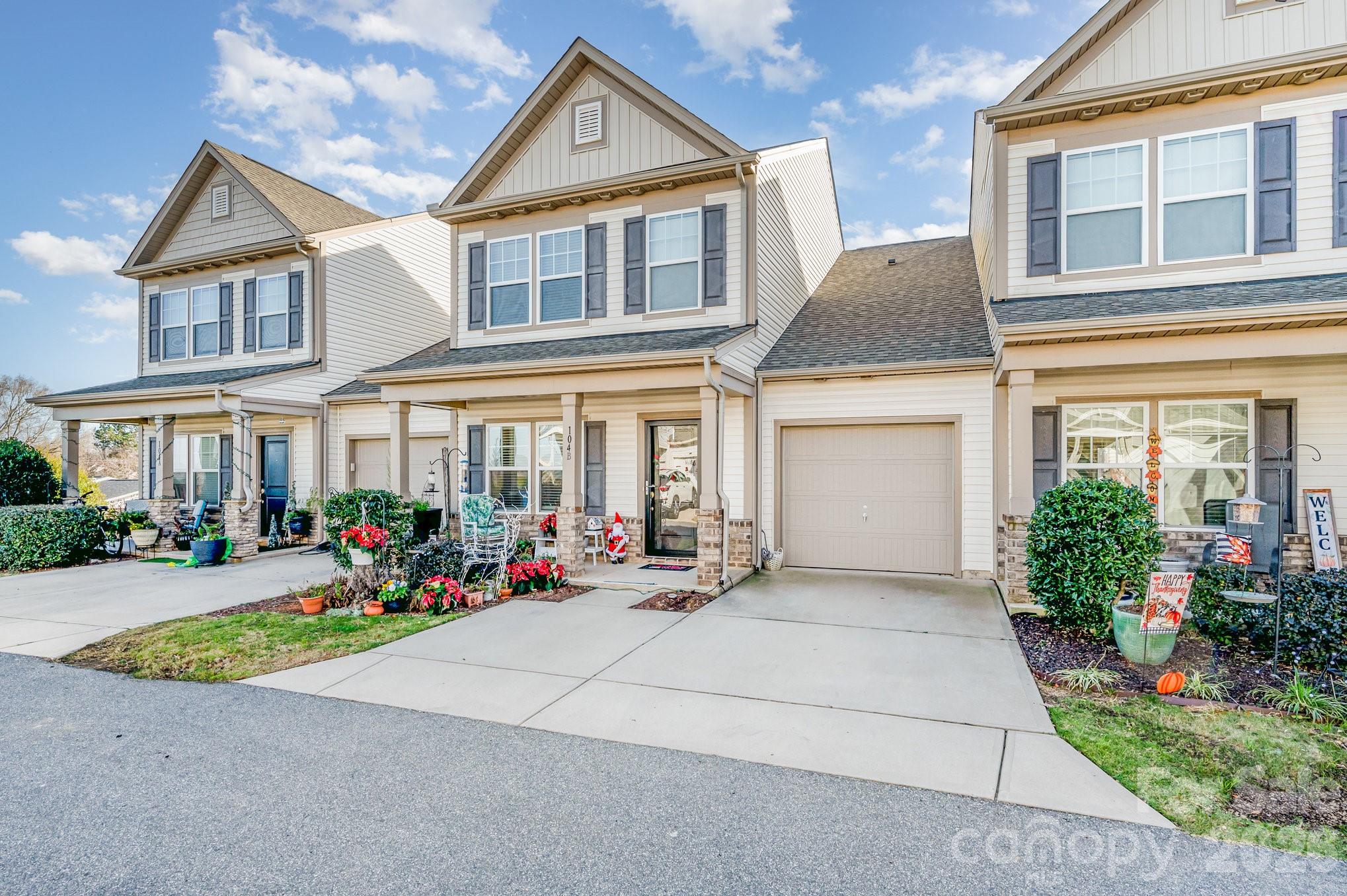 104 Blackstone Ct, Statesville, NC 28677