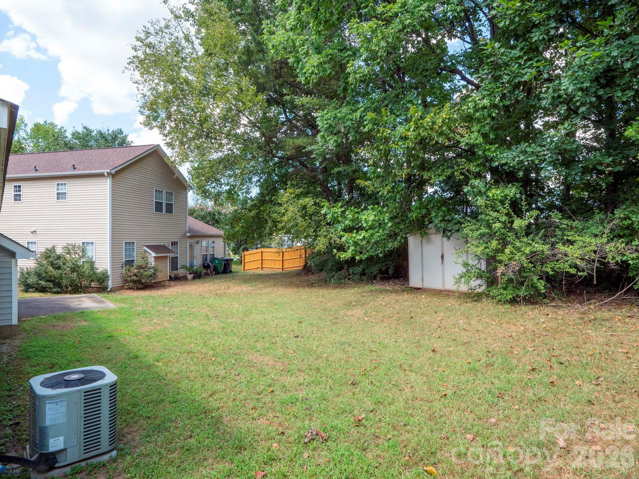 7216 Preakness Stakes Ln, Charlotte, NC 28215