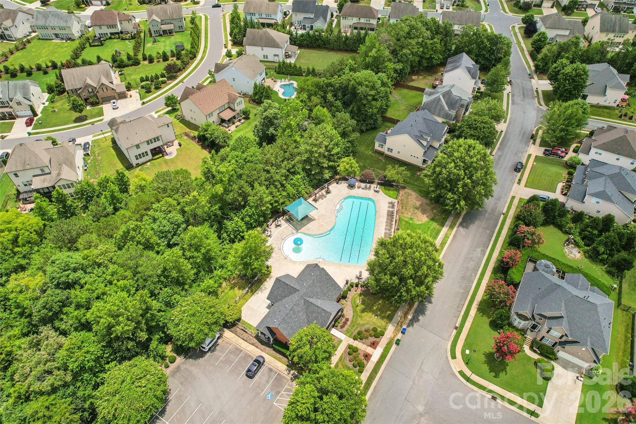 8108 Penman Springs Dr, Waxhaw, NC 28173