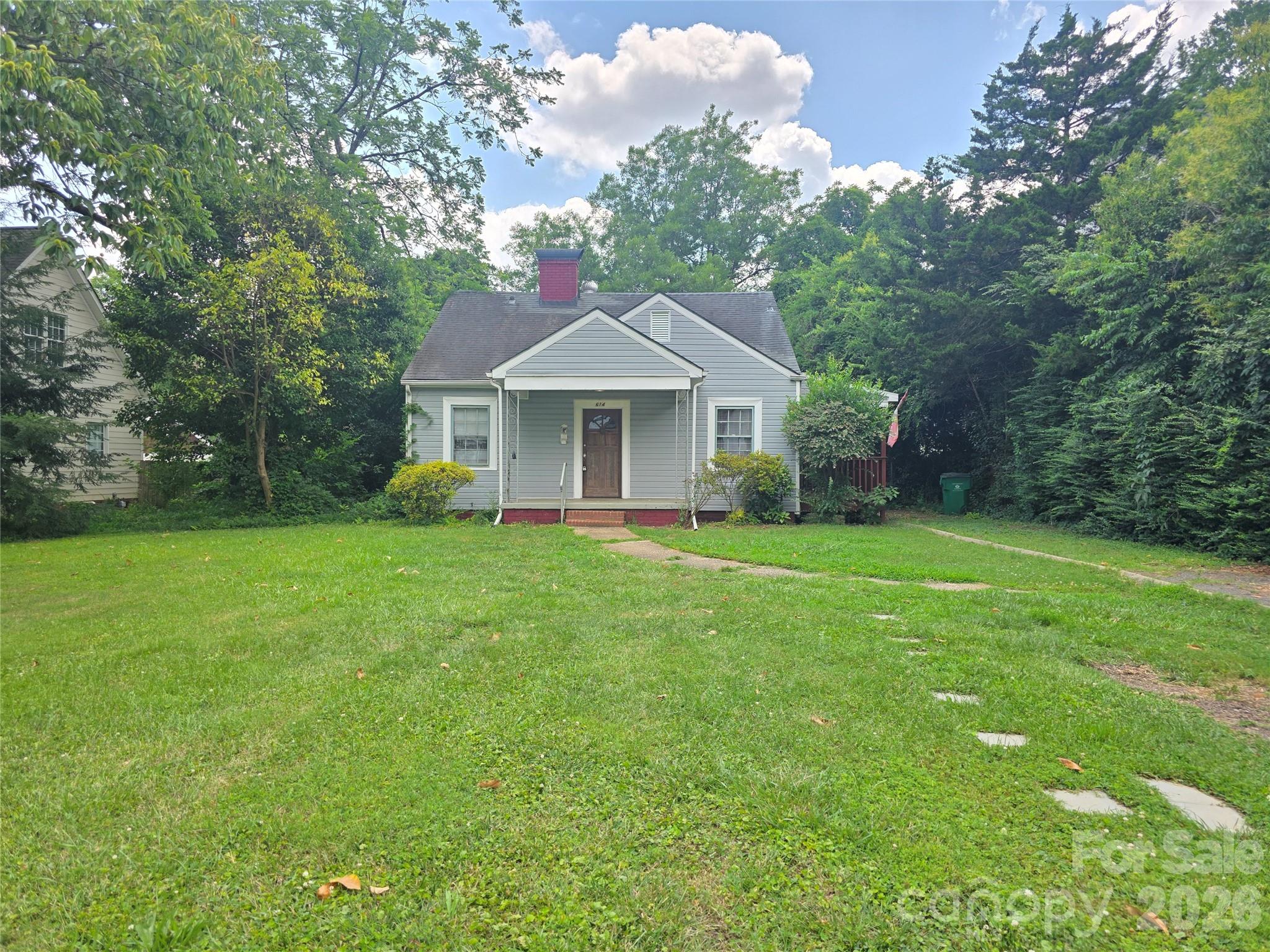 614 Marsh Rd, Charlotte, NC 28209