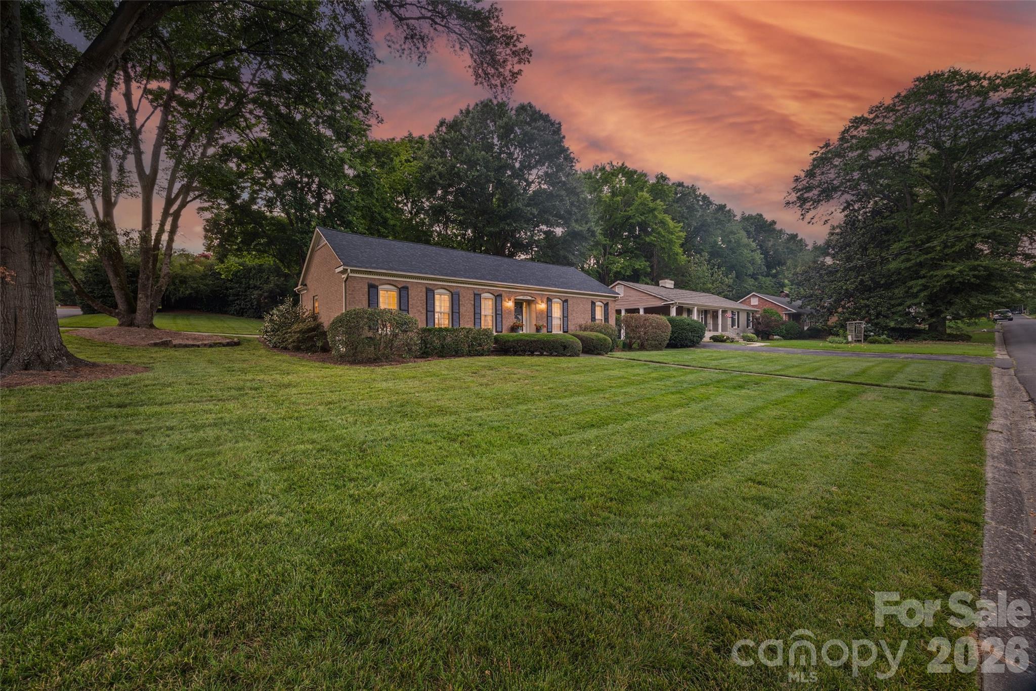 3826 Severn Ave, Charlotte, NC 28210
