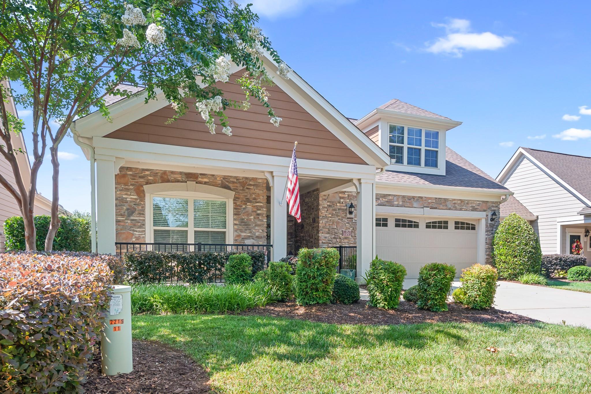 127 Brawley Point Cir, Mooresville, NC 28117