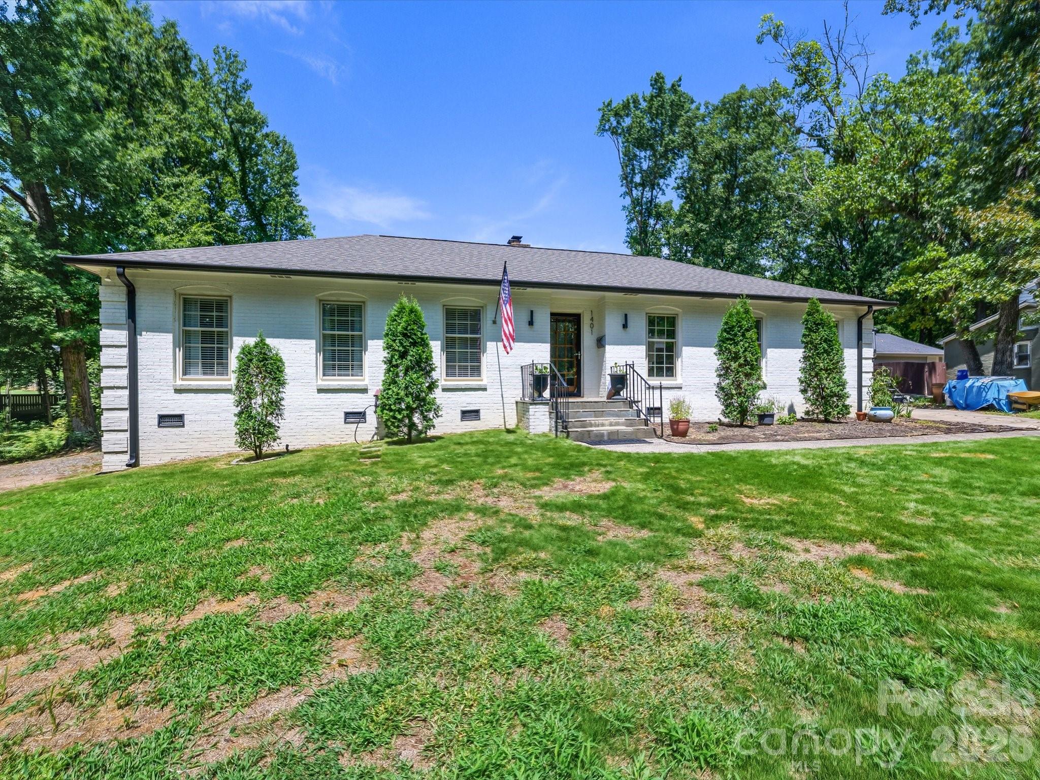 1401 Worcaster Pl, Charlotte, NC 28211