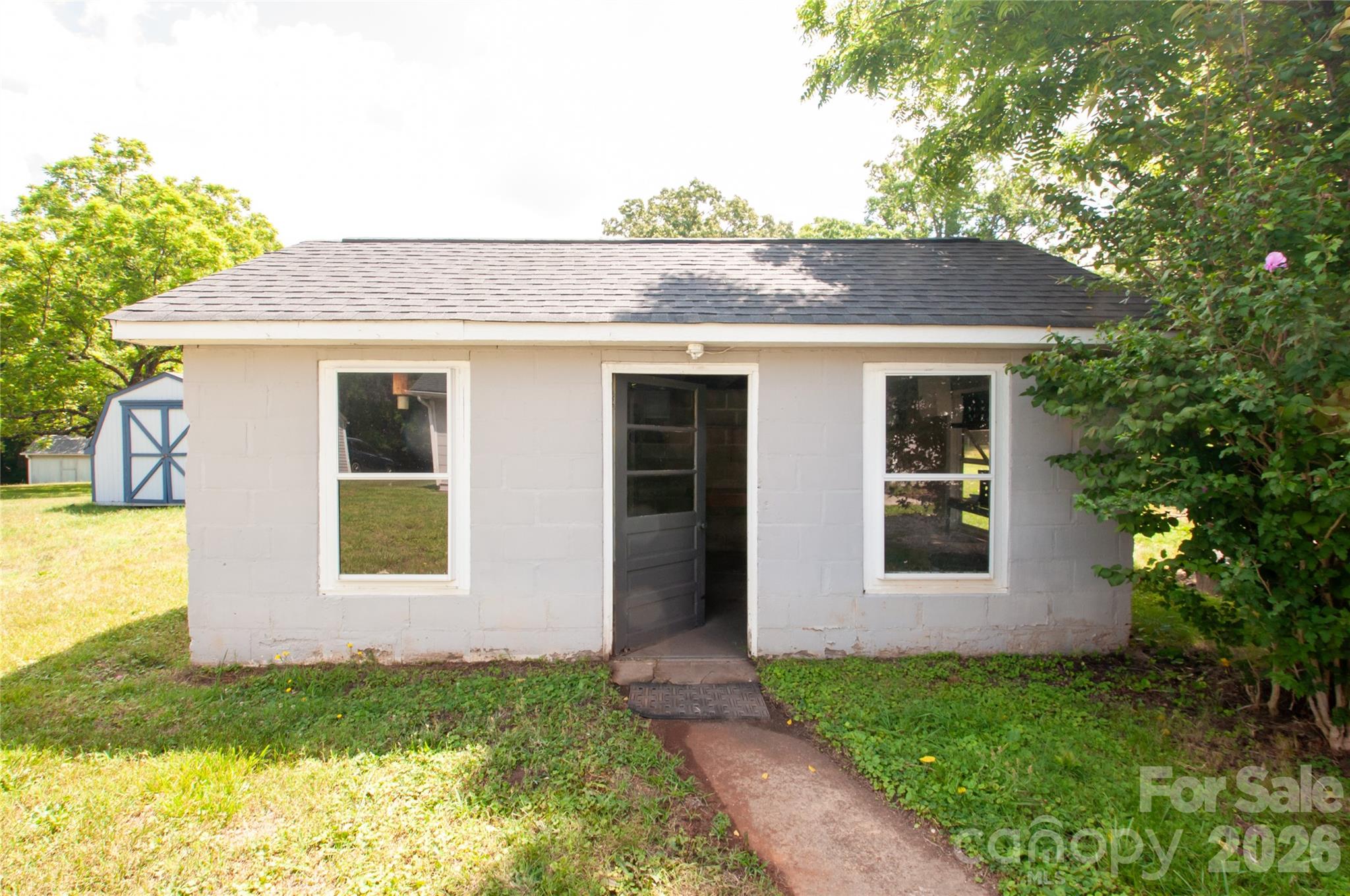 2505 Shelton Ave, Statesville, NC 28677