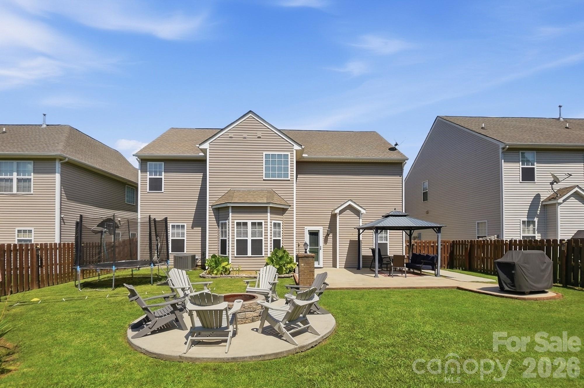15320 Edgewater Forest Ln, Charlotte, NC 28278