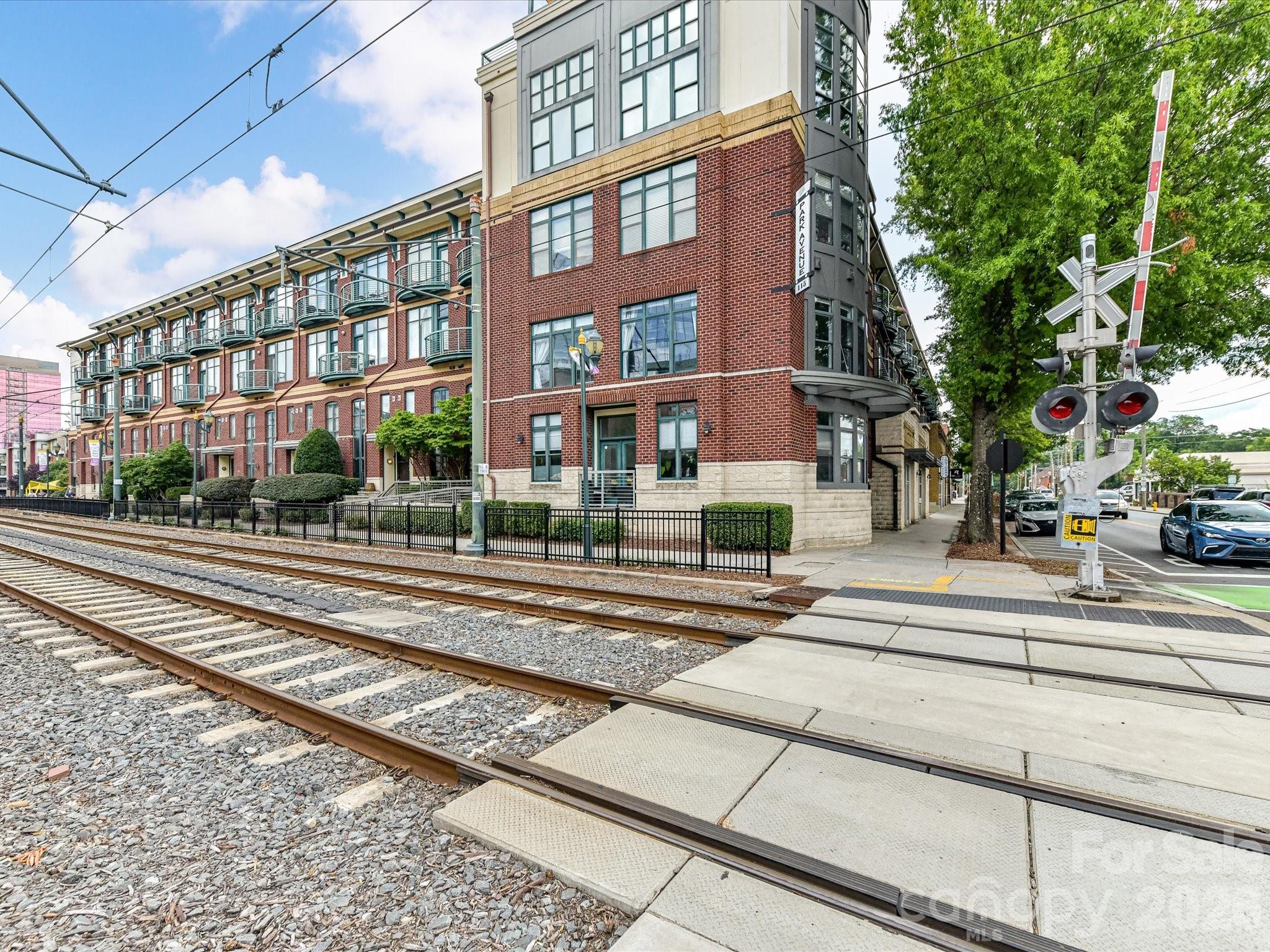 115 E Park Ave #305, Charlotte, NC 28203