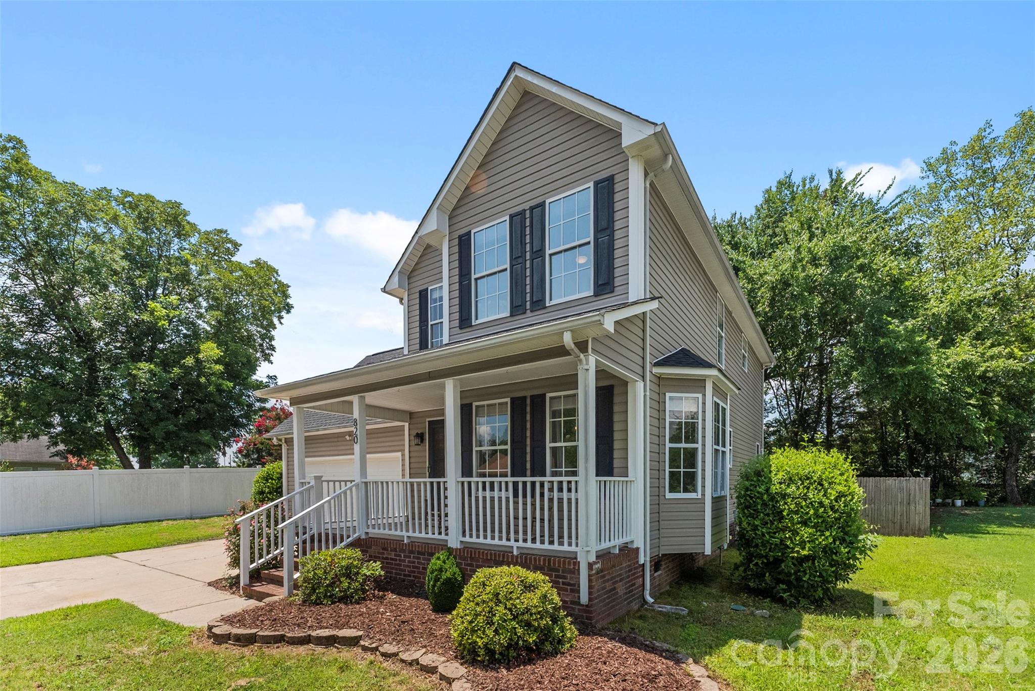 820 Saint Andrews Pl, Concord, NC 28025