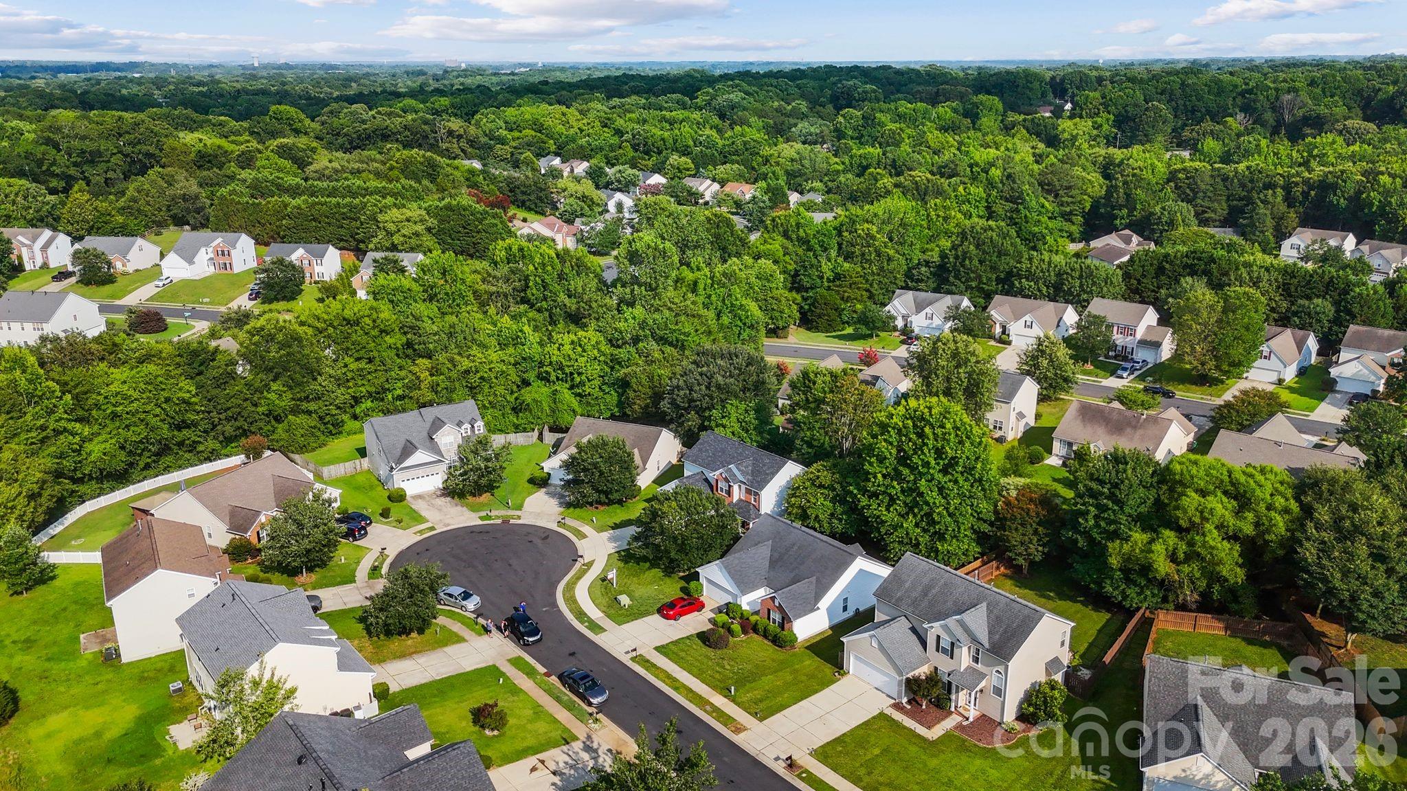 15926 Bubbling Branch Ln, Charlotte, NC 28273