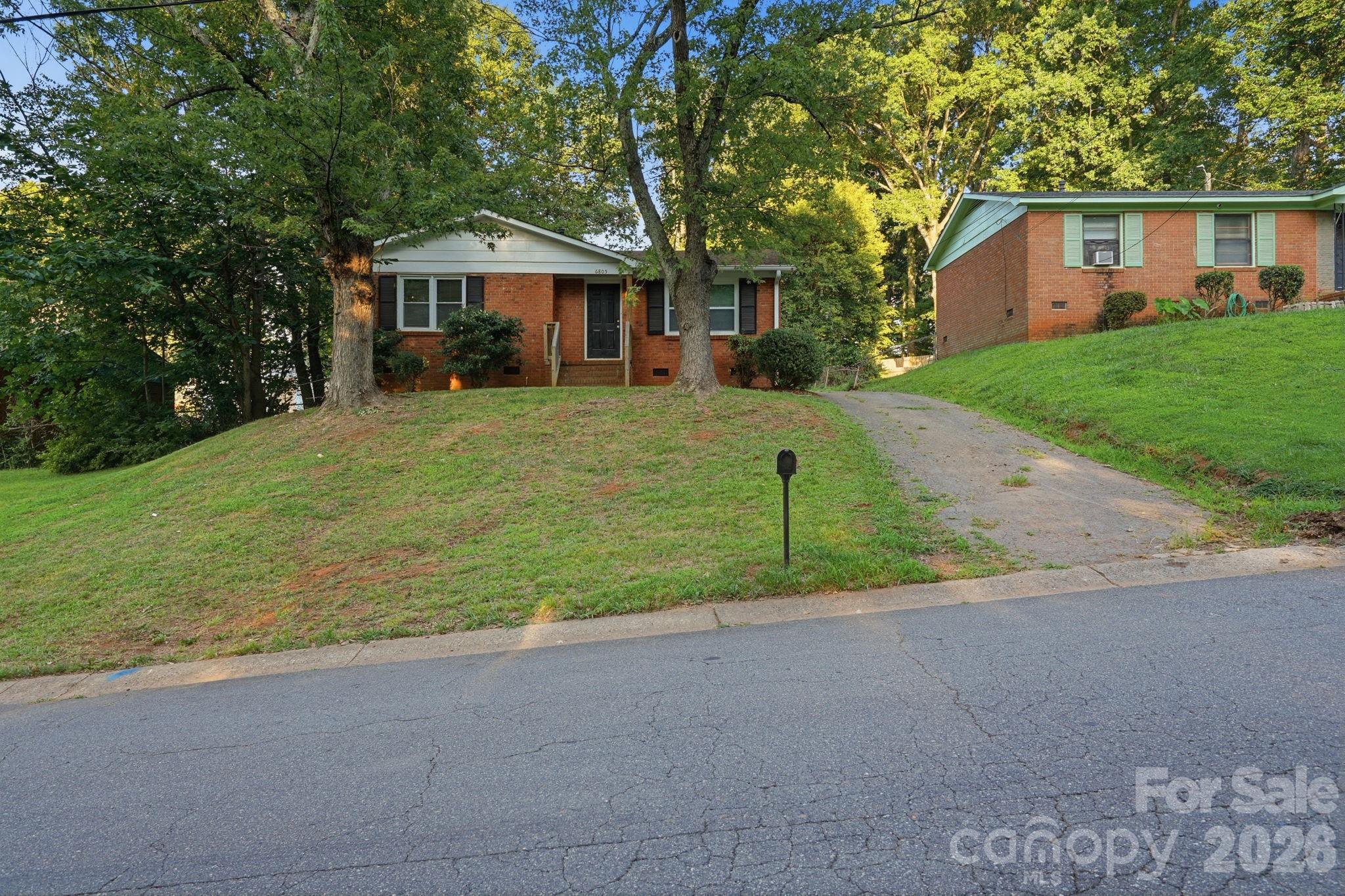 6805 Deanwood Pl, Charlotte, NC 28217