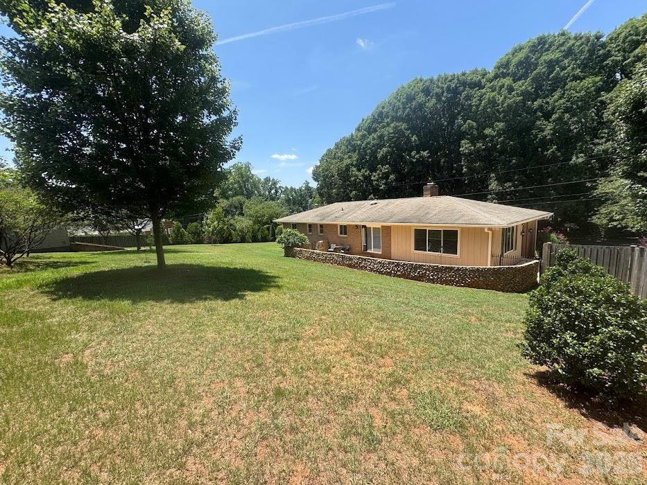 9050 Miriam Dr, Huntersville, NC 28078