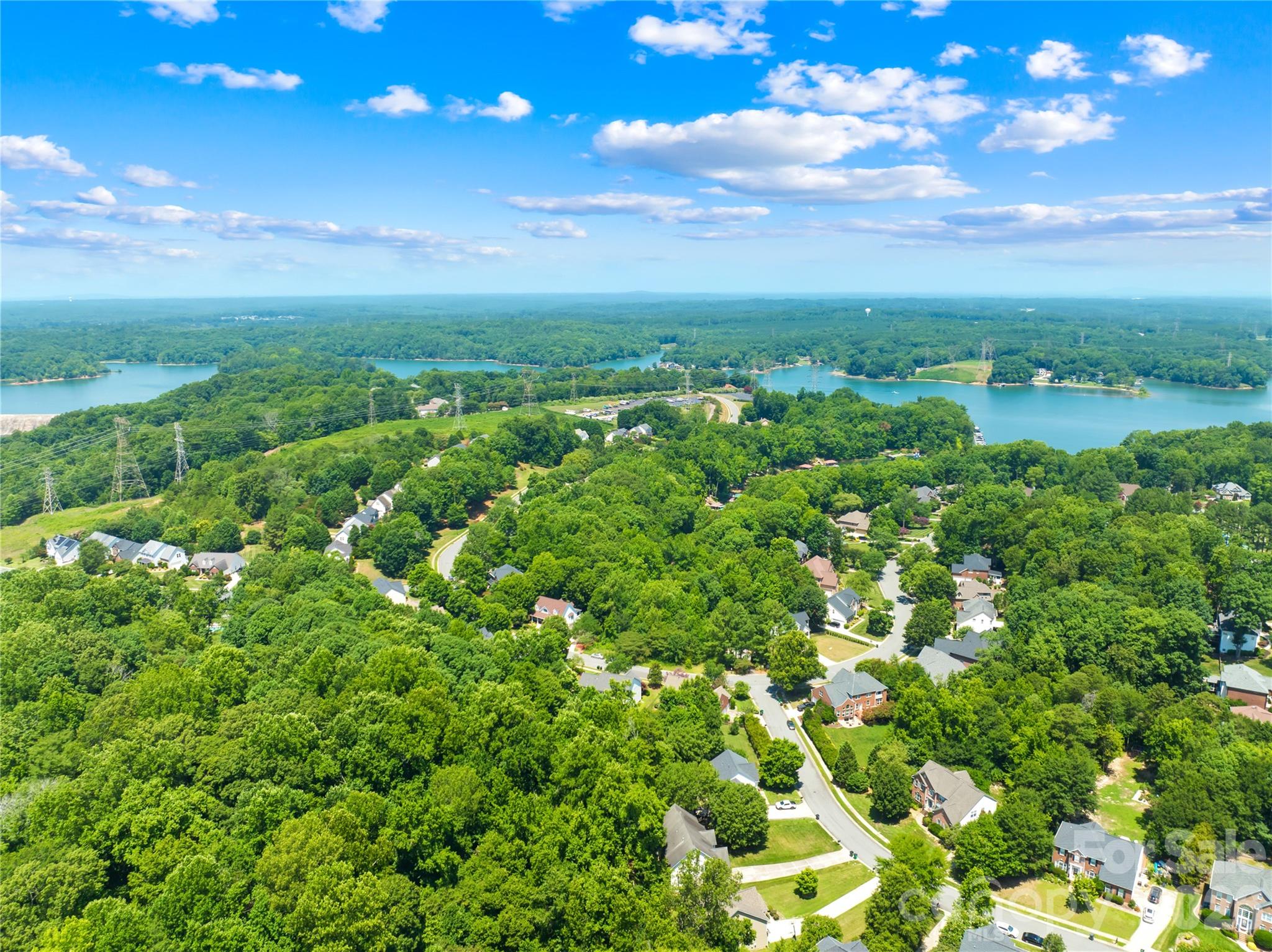 2125 Mt Isle Harbor Dr, Charlotte, NC 28214
