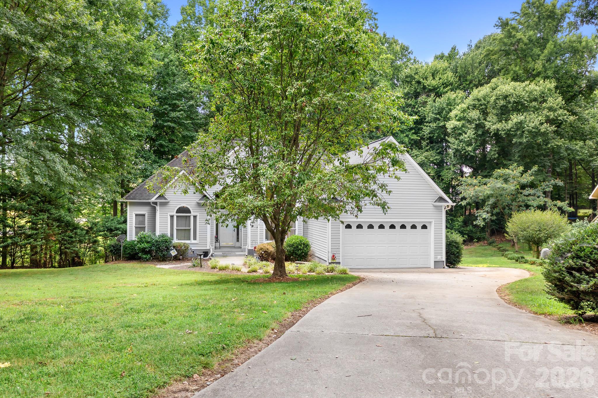 135 Pinecroft Ct, Troutman, NC 28166