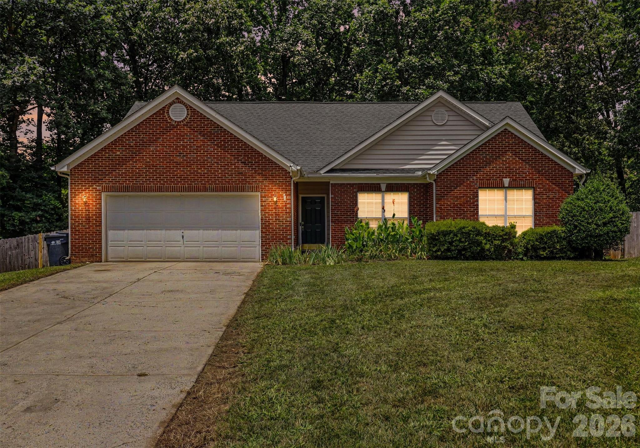 2922 Tallard Ln, Charlotte, NC 28270