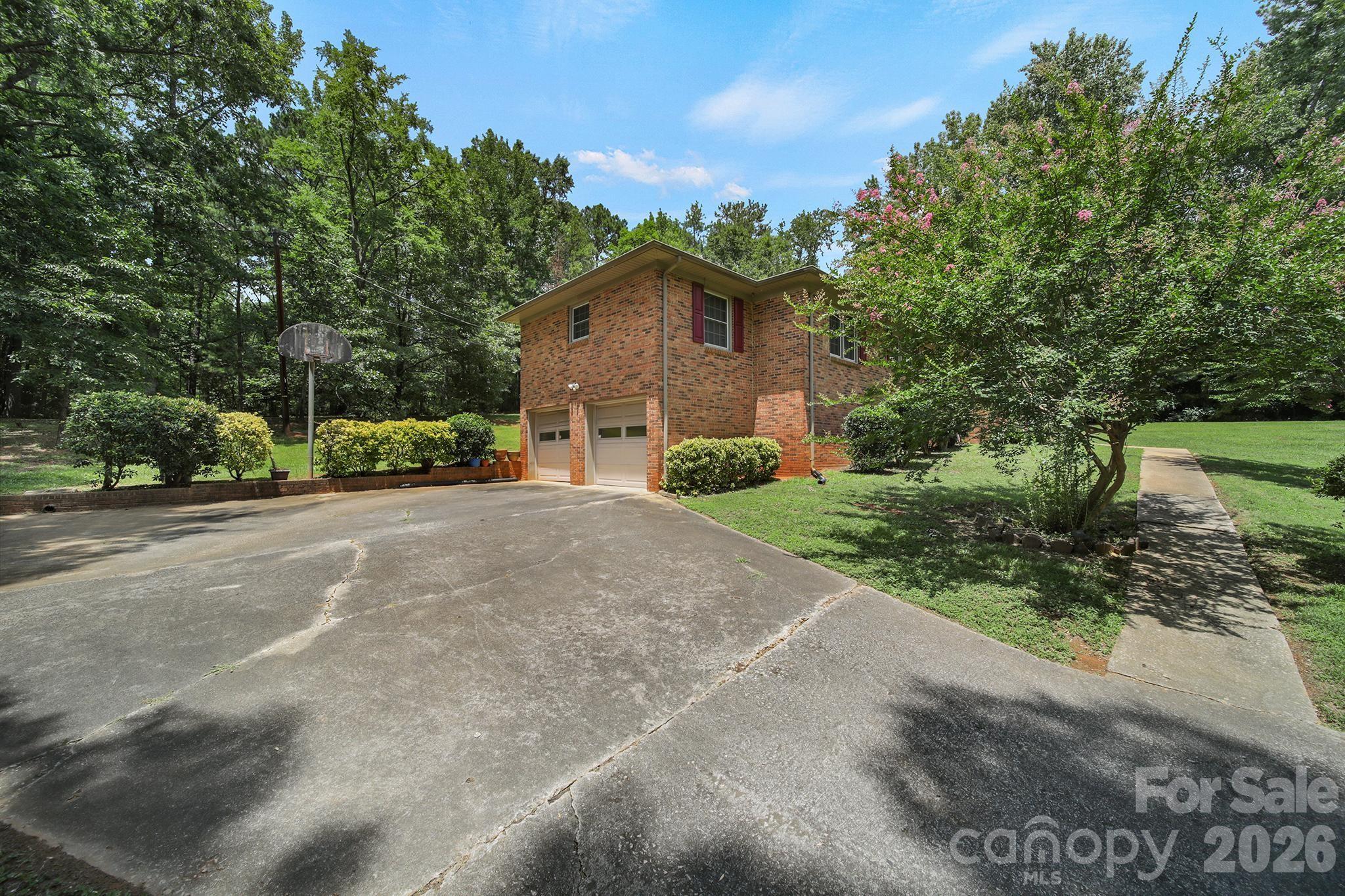 2171 Emma Cir, Lancaster, SC 29720