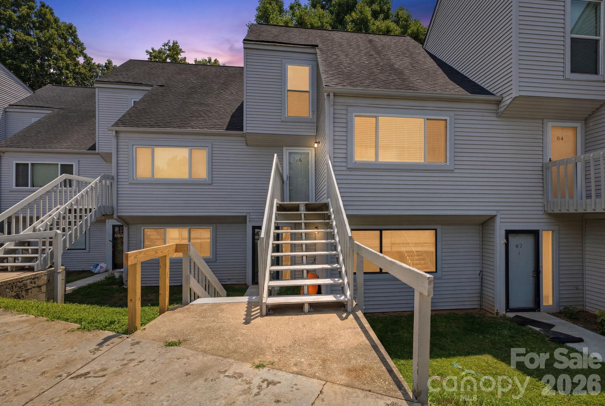 1050 21st Ave NW #6, Hickory, NC 28601