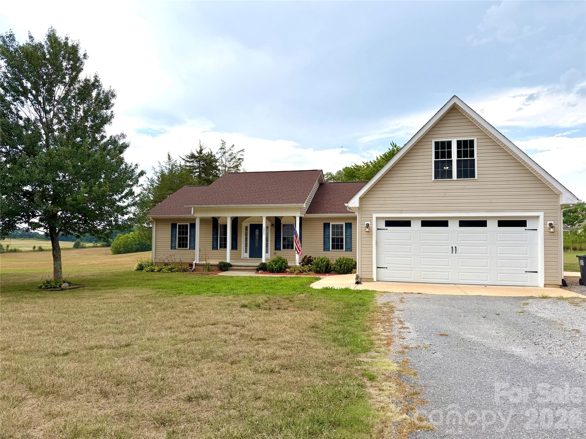 1027 Tabor Rd, Olin, NC 28660