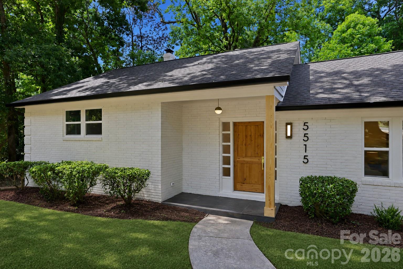 5515 Doncaster Dr, Charlotte, NC 28211