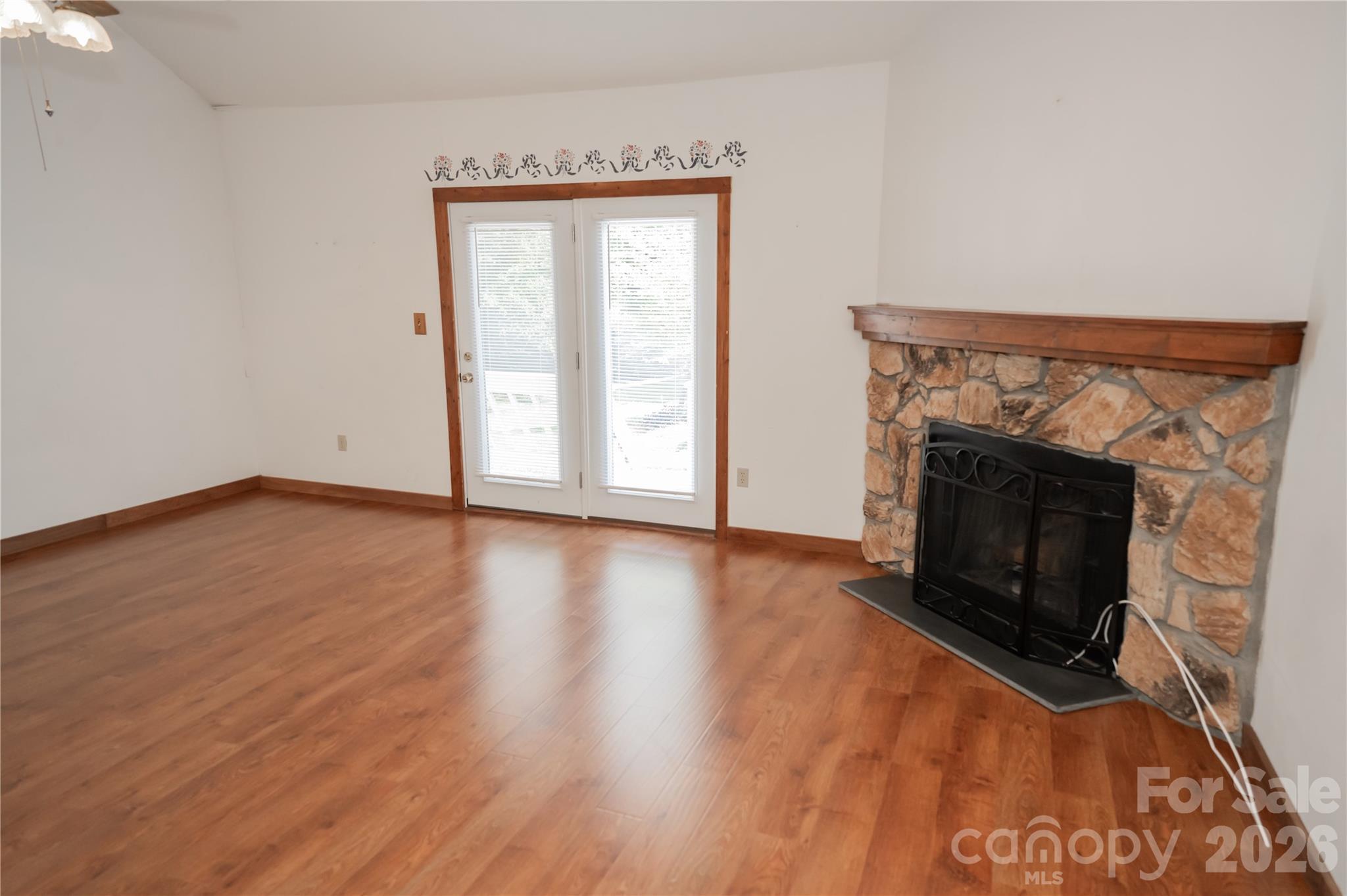 100 Willow Run Dr #17, Gastonia, NC 28056