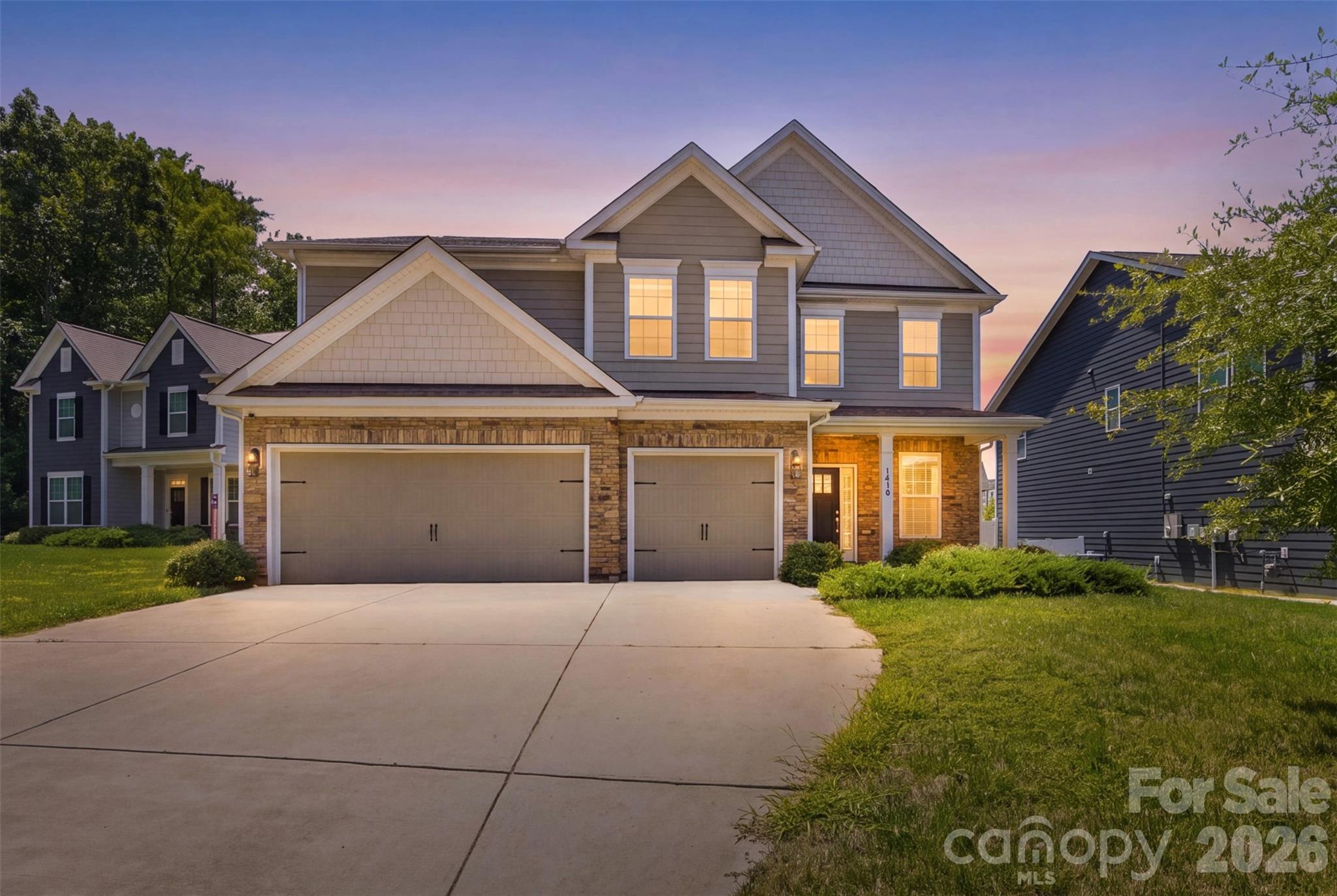 1410 Emma Ln, Lake Wylie, SC 29710