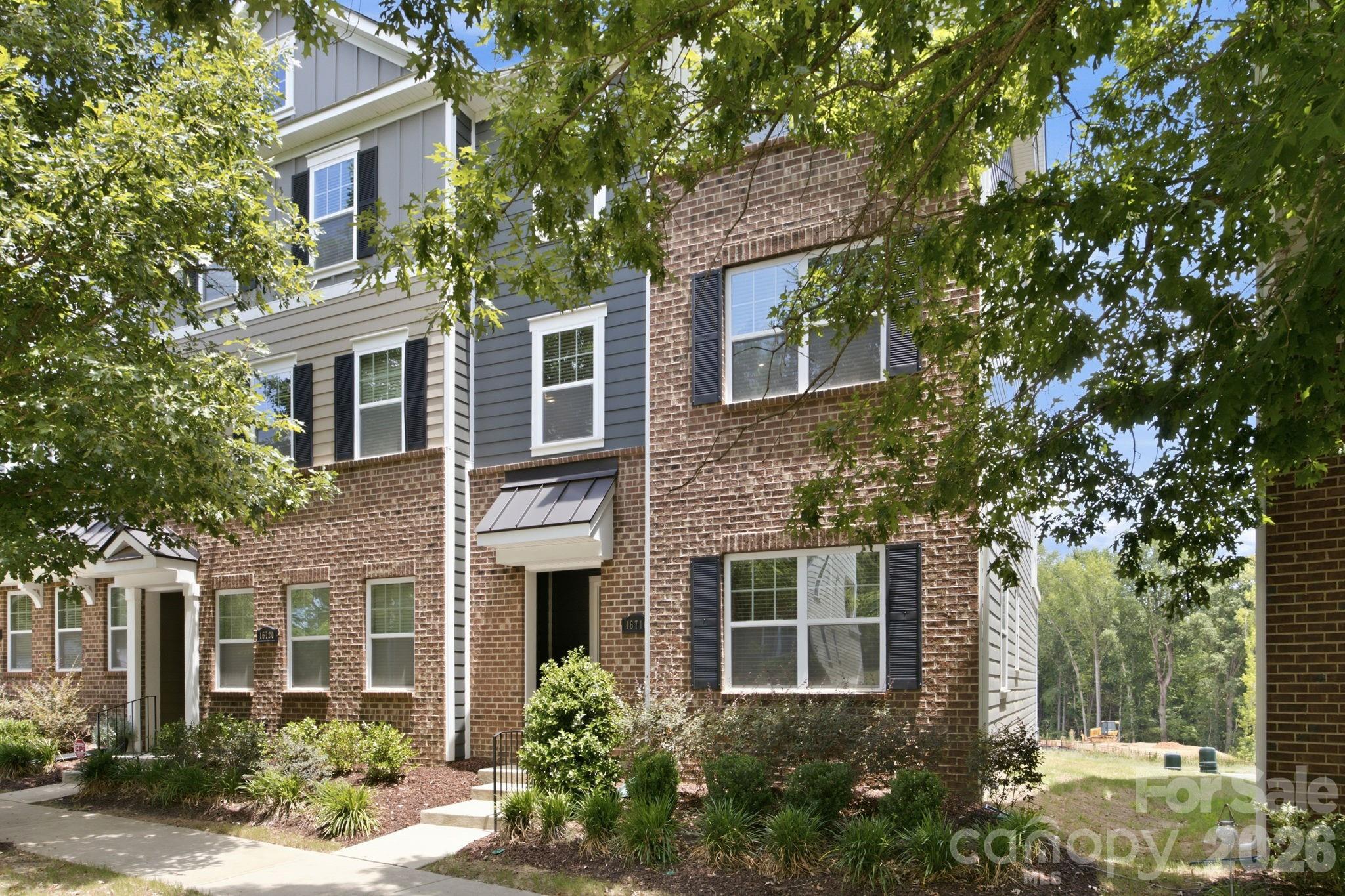 16716 Summers Walk Blvd, Davidson, NC 28036