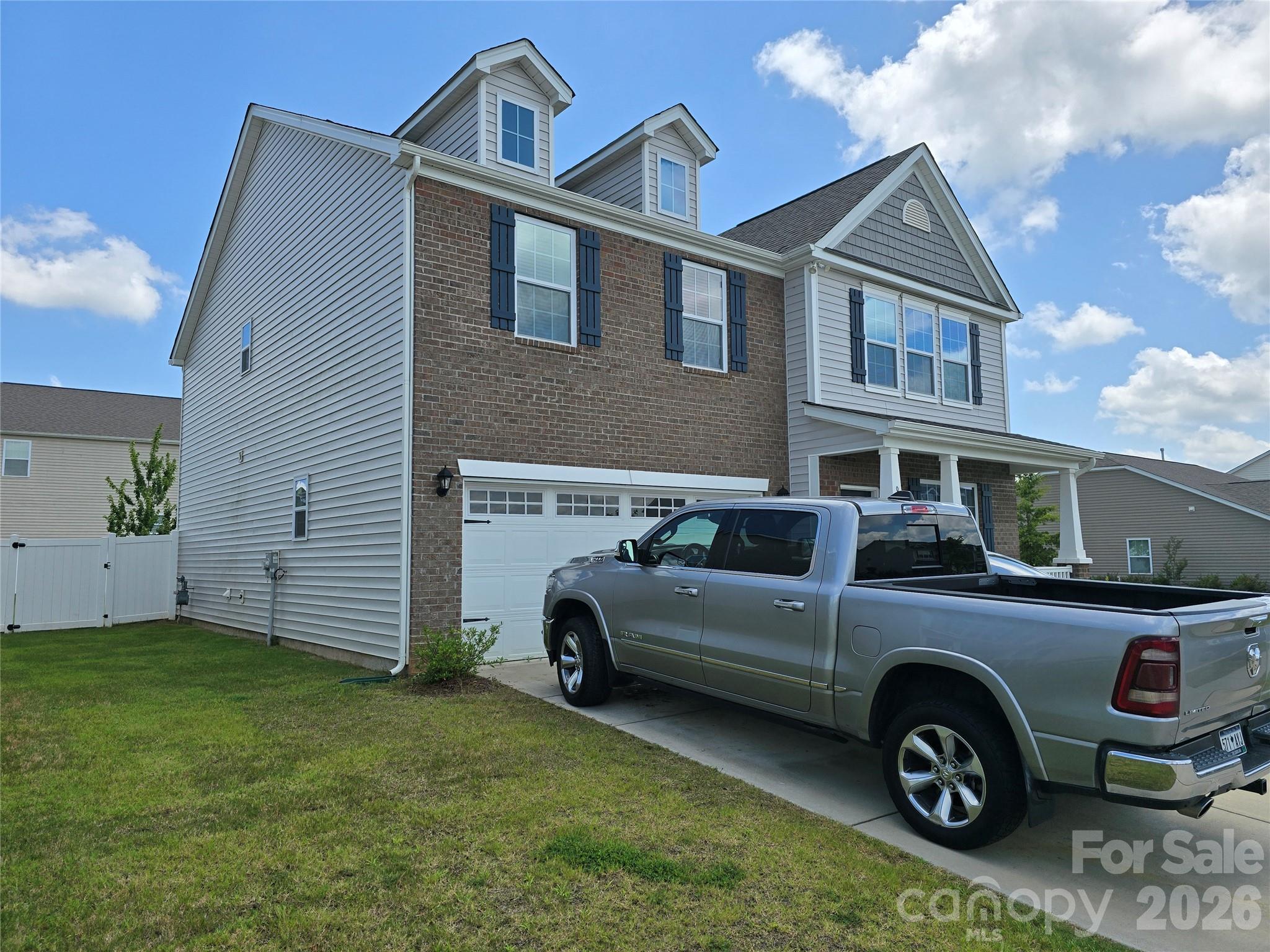 9203 Mackinaw Dr, Gastonia, NC 28056