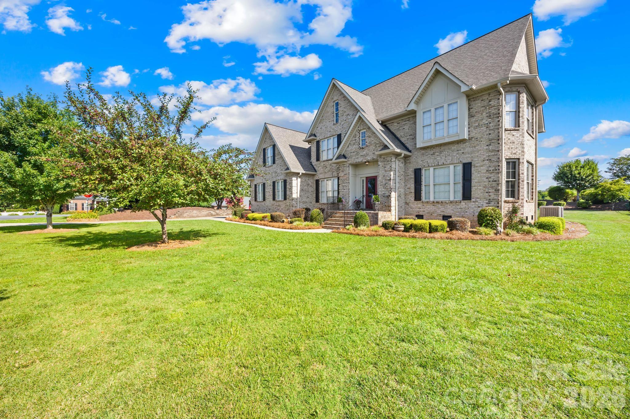 105 Mandarin Dr, Mooresville, NC 28117