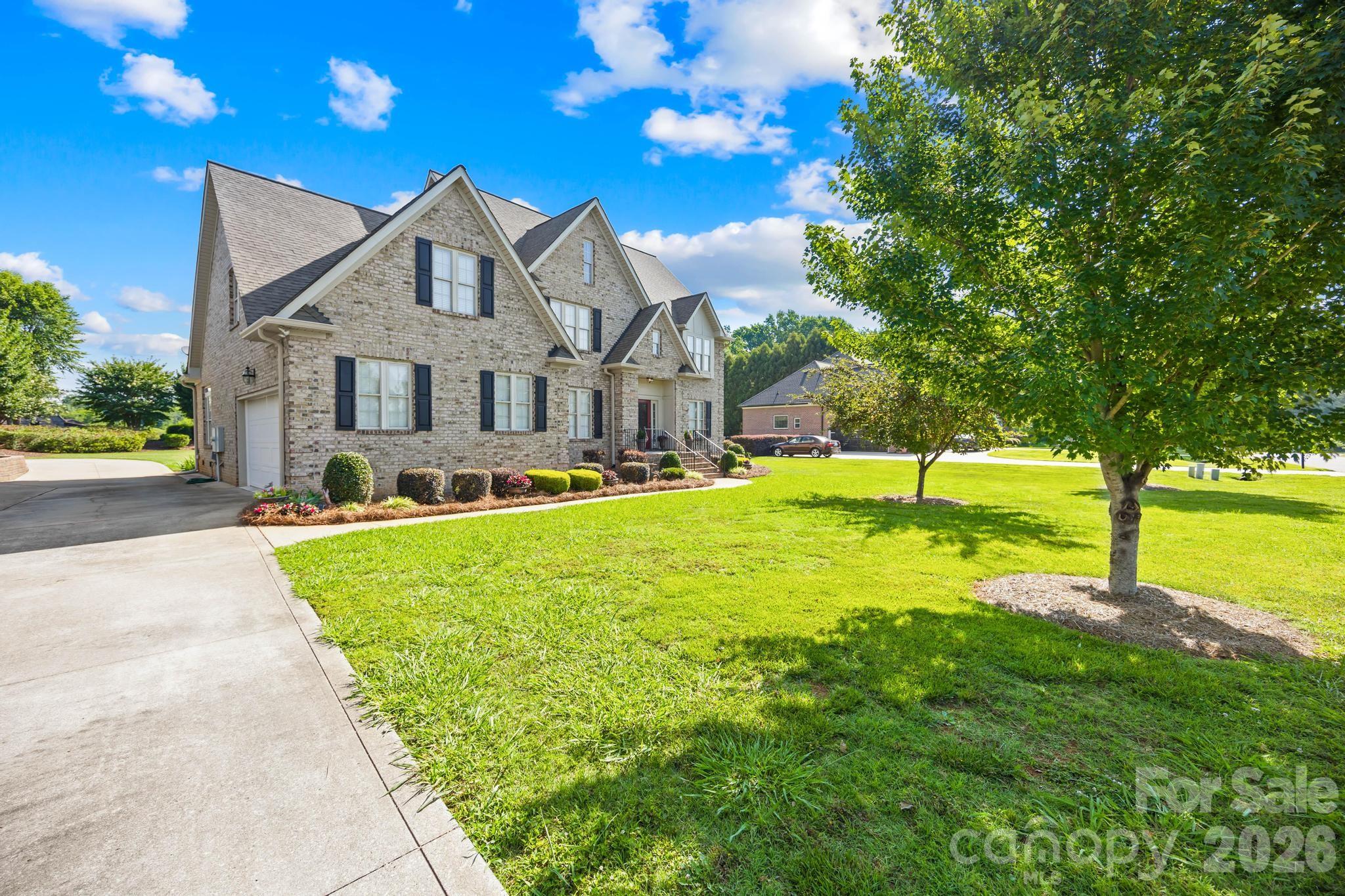 105 Mandarin Dr, Mooresville, NC 28117