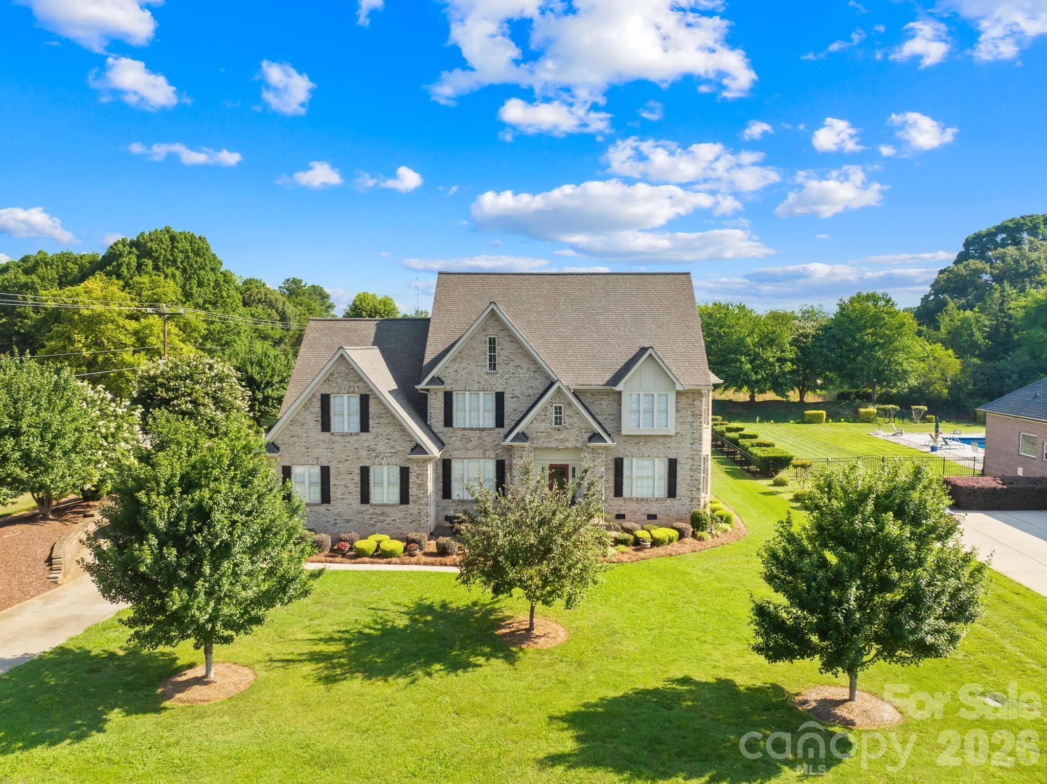 105 Mandarin Dr, Mooresville, NC 28117