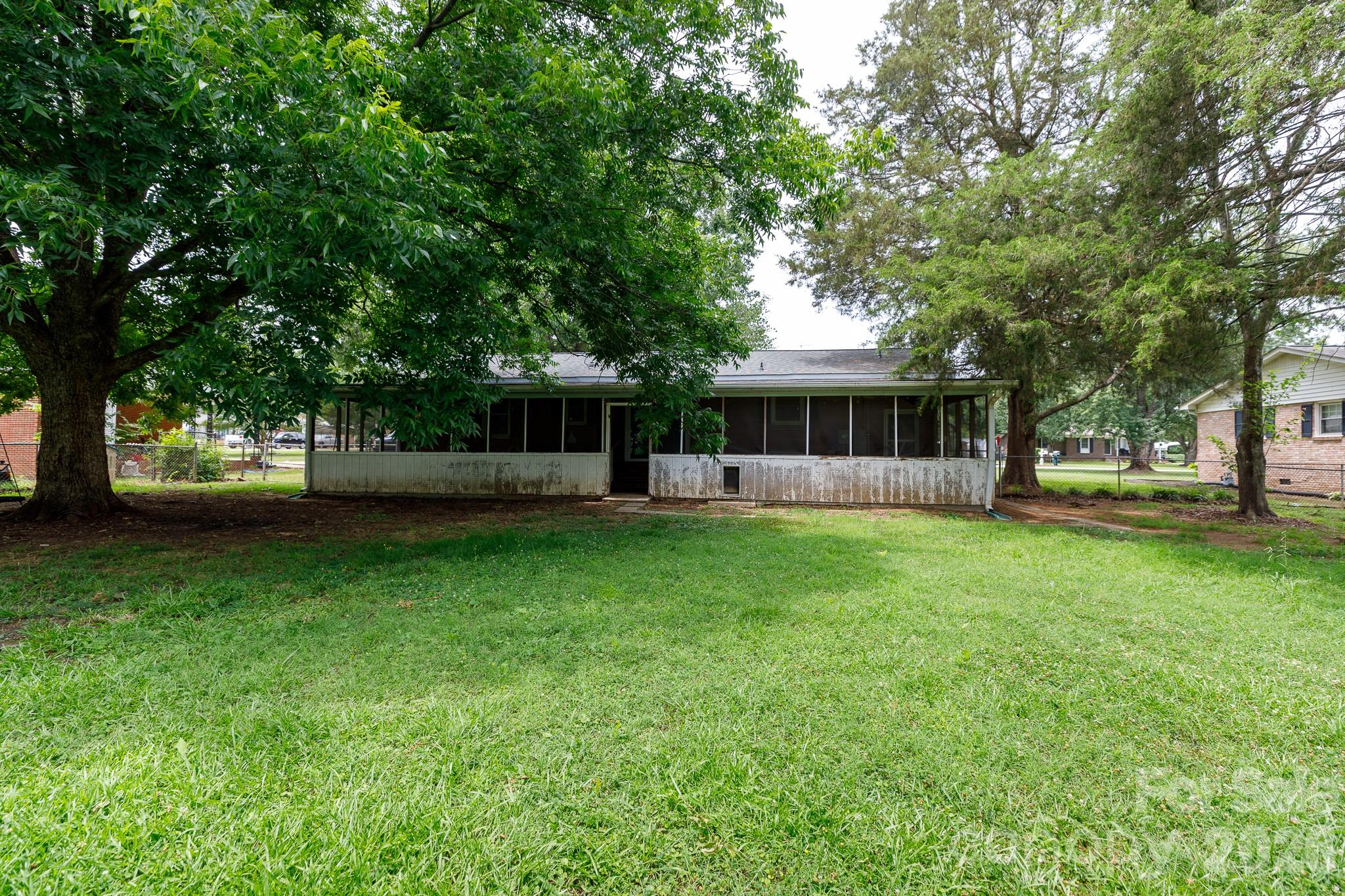 522 Mcdowell Dr, Chester, SC 29706