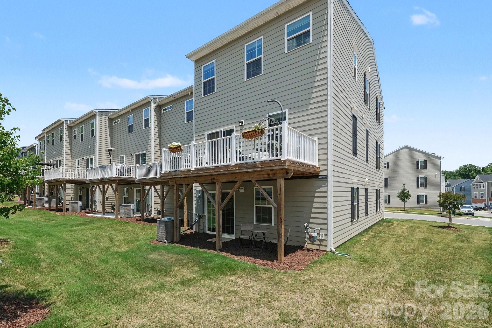 521 Moondance Dr, Gastonia, NC 28054