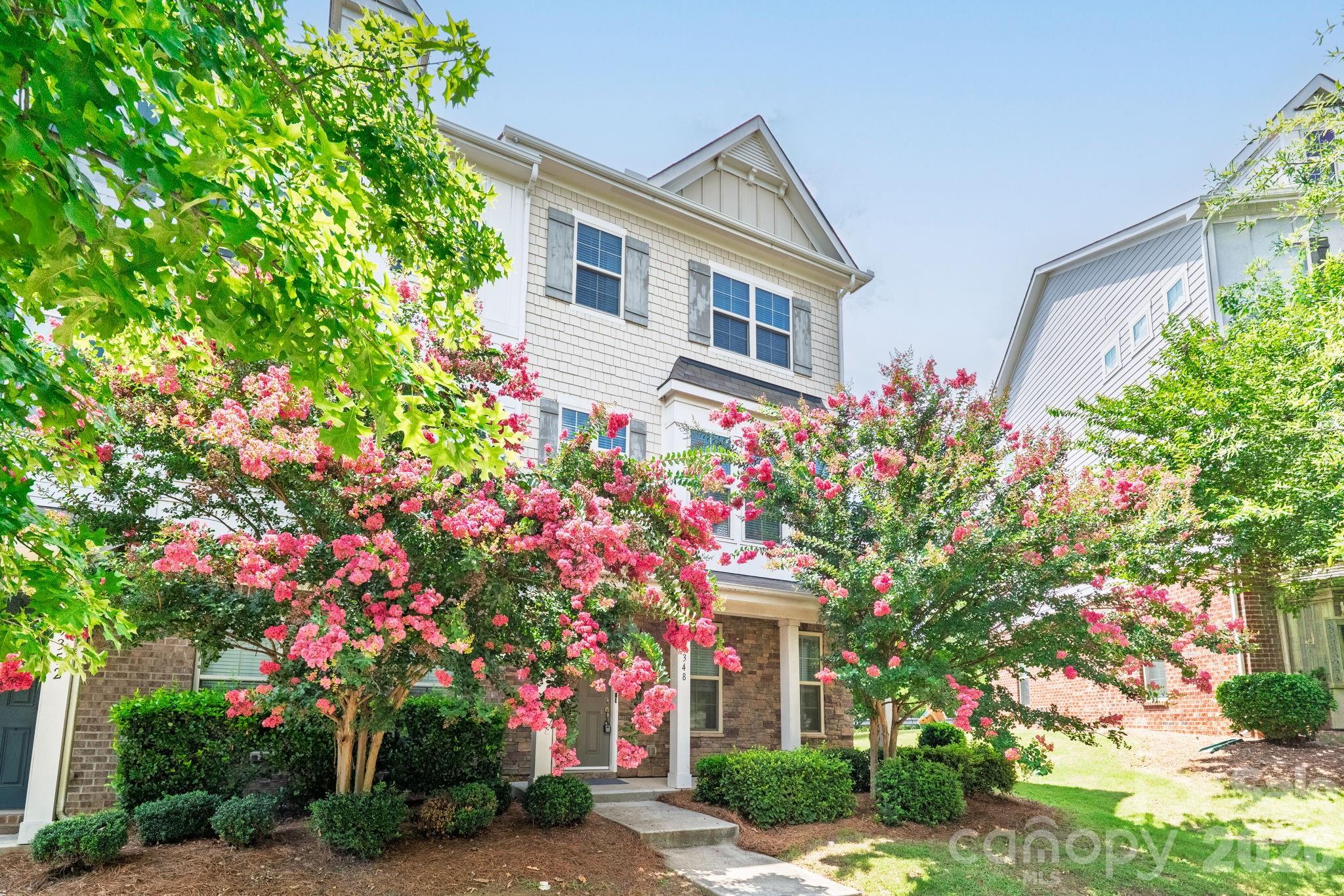 9348 Ainslie Downs St, Charlotte, NC 28273