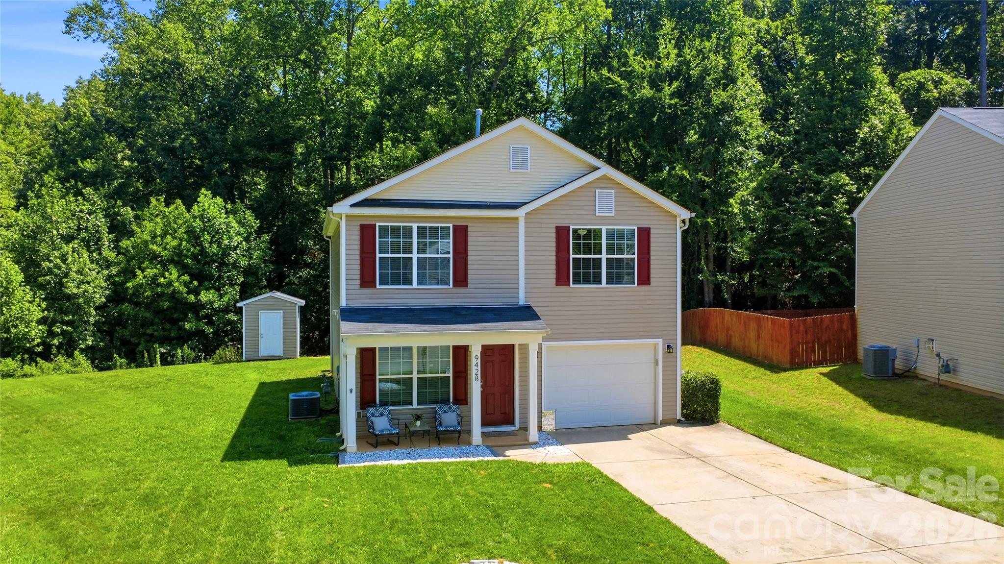 9428 Quilting Bee Ln, Charlotte, NC 28216