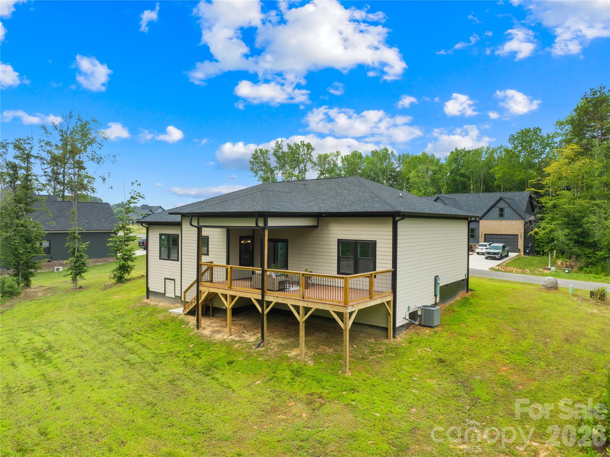2004 Plain Field Dr, Bessemer City, NC 28016