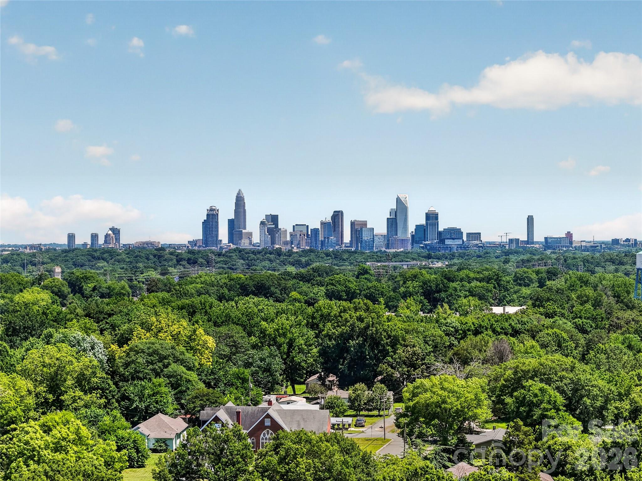 201 S Hoskins Rd #121, Charlotte, NC 28208