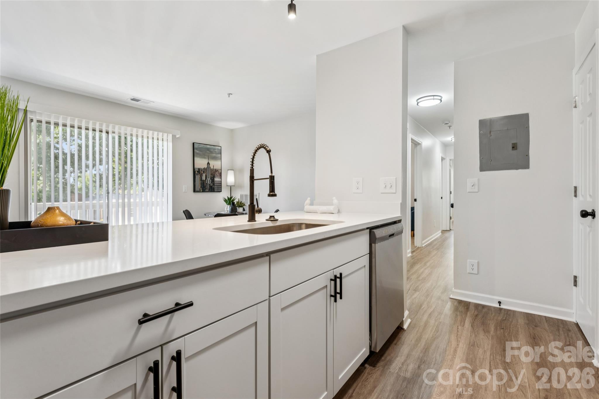 1638 Arlyn Cir #G, Charlotte, NC 28213