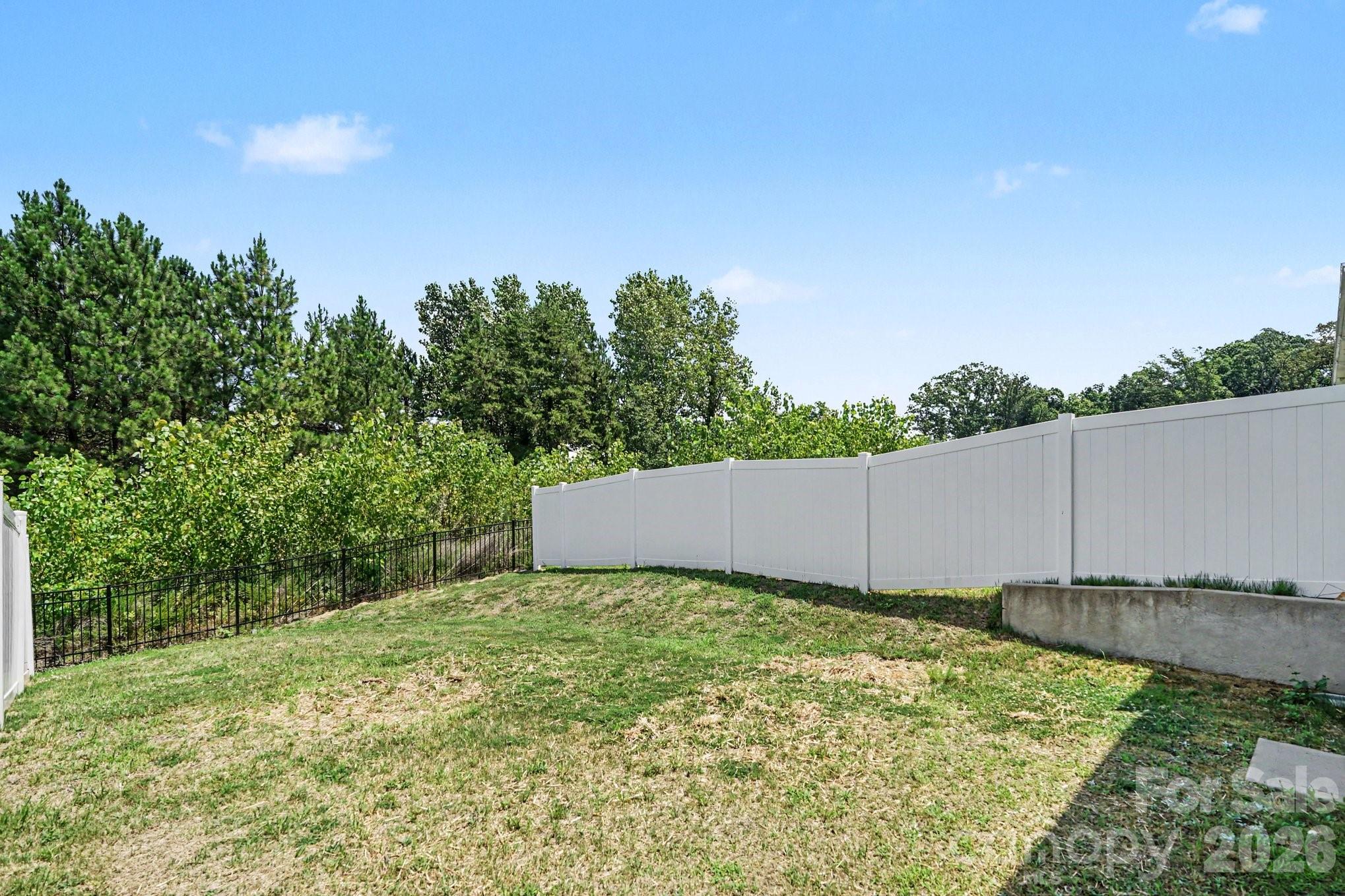 2240 Latimer Ln, Charlotte, NC 28214