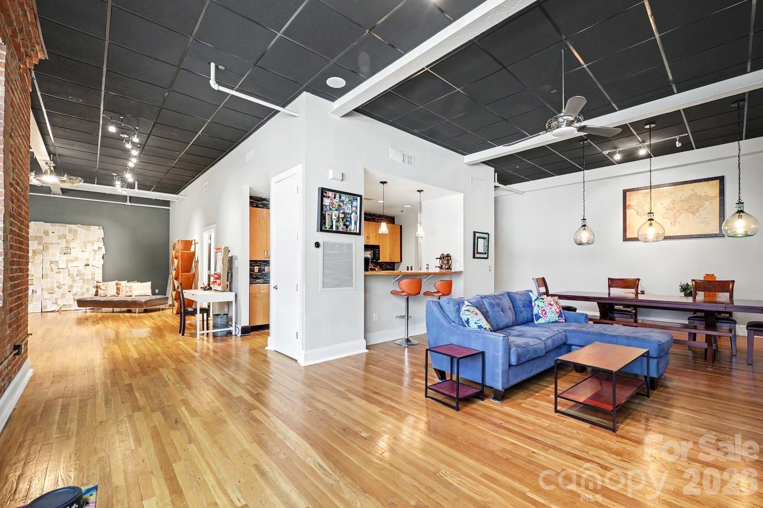 310 Arlington Ave #214, Charlotte, NC 28203