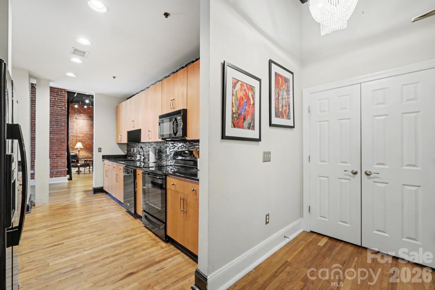 310 Arlington Ave #214, Charlotte, NC 28203