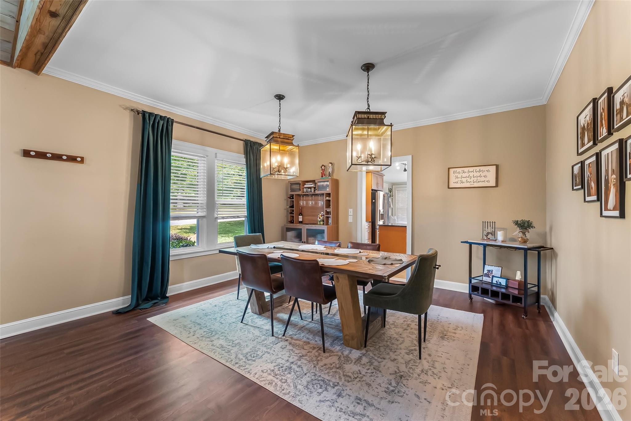 1026 14th Avenue Dr NW, Hickory, NC 28601