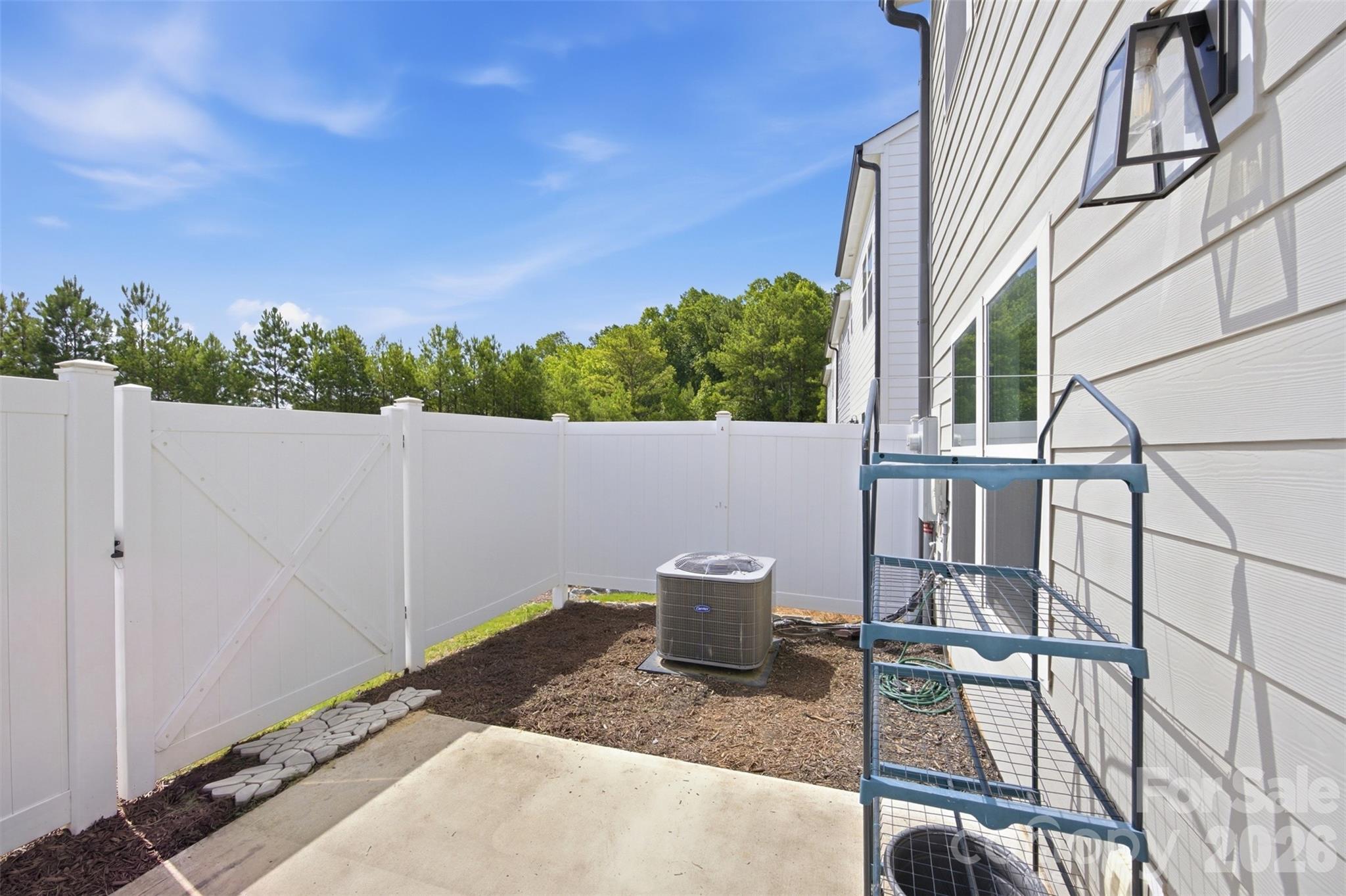 2037 Crooked Oak Ln, York, SC 29745