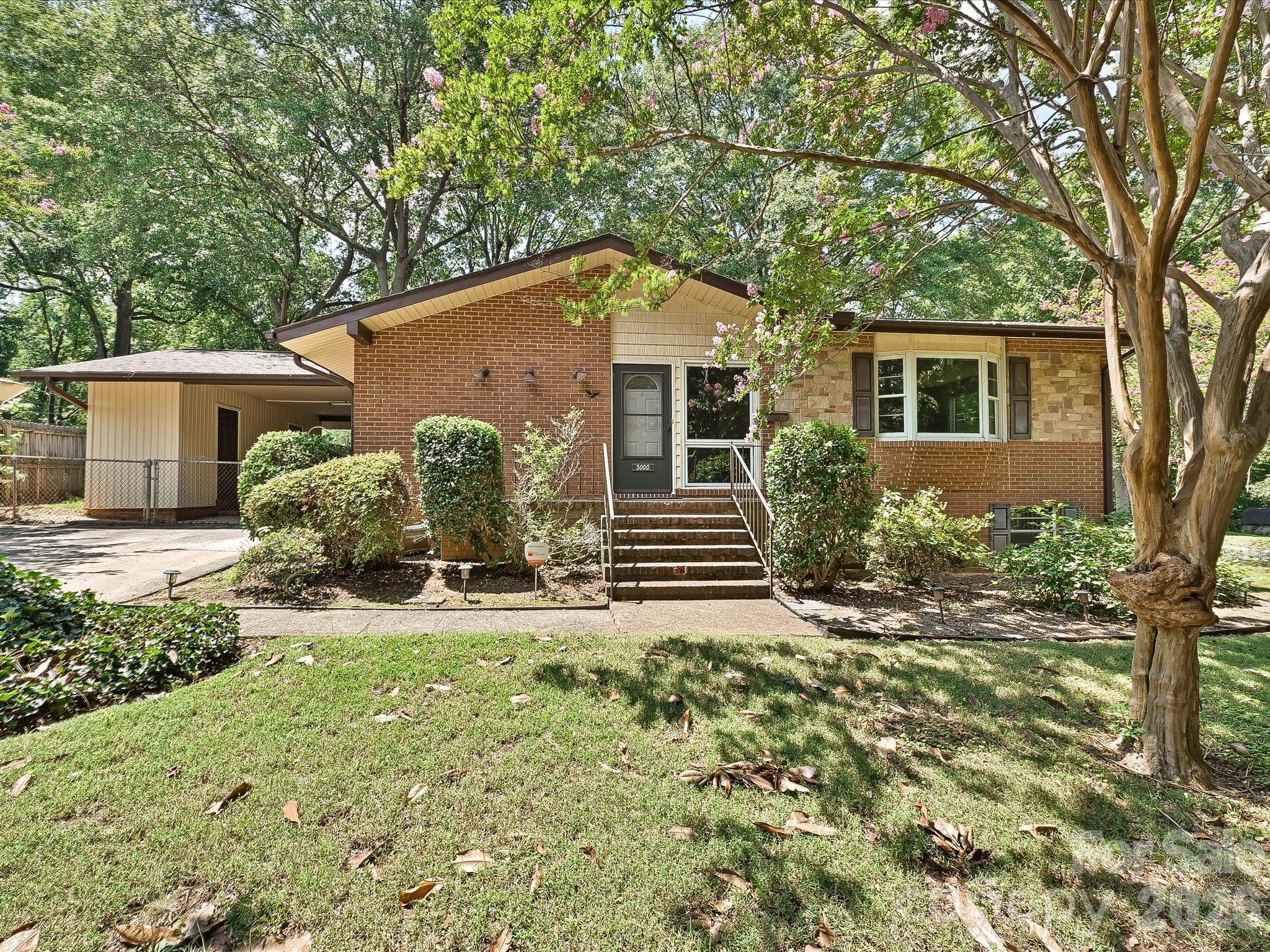 3000 Barfield Dr, Charlotte, NC 28217